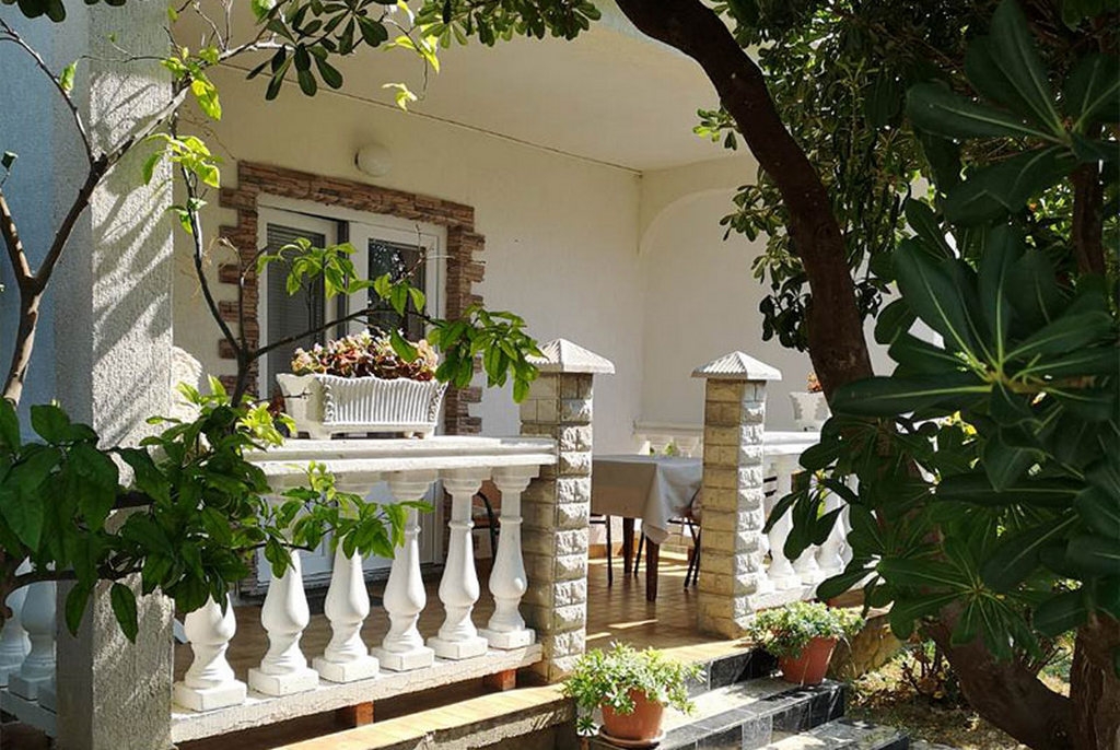 Two bedroom apartment with terrace Lopar, Rab (A-18896-d) Two bedroom apartment with terrace Lopar, Rab (A-18896-d)