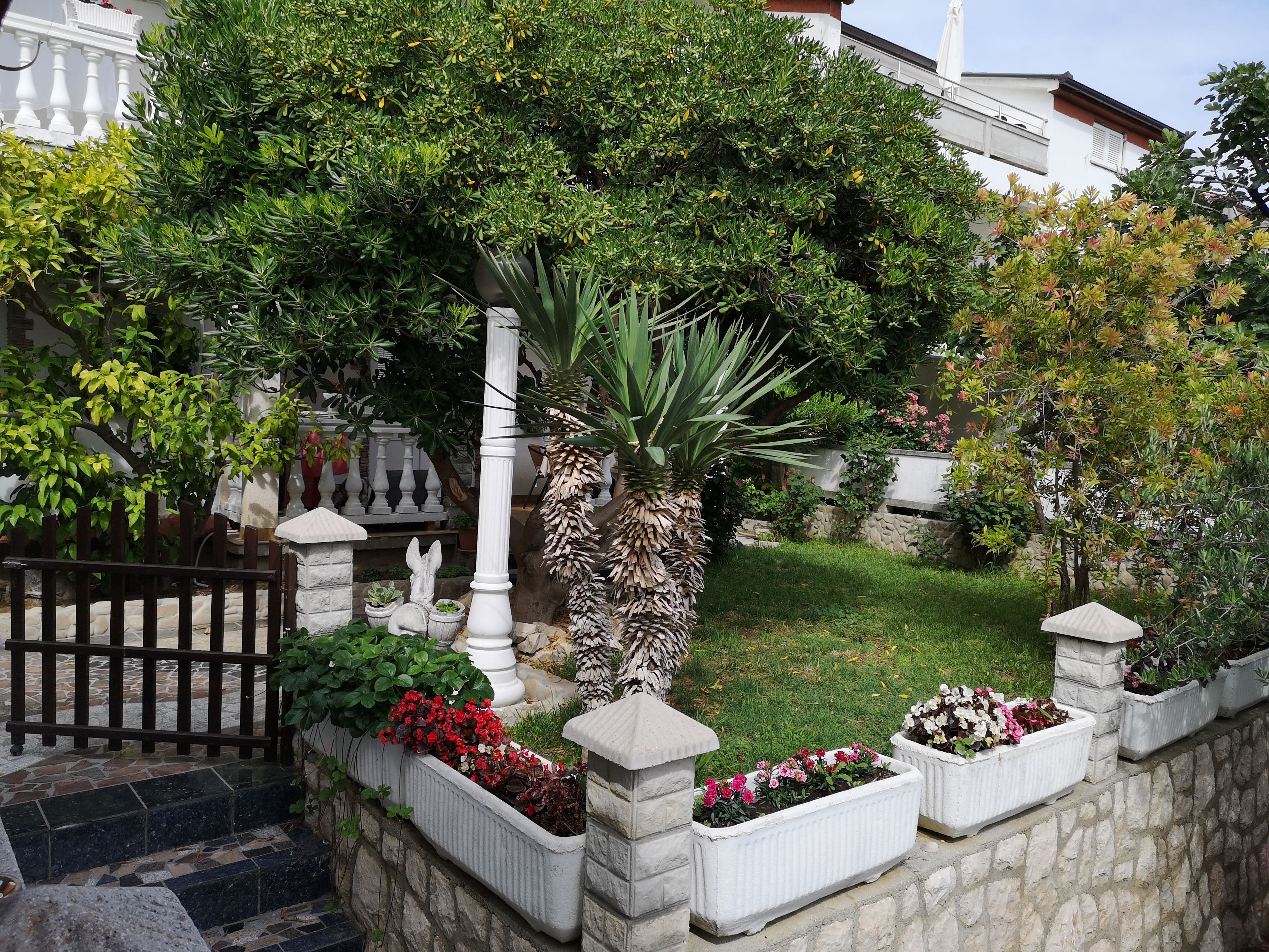 Top Rab Lopar Top Rab Lopar