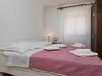 Спальня 2 Duće, Спальня 2 в размещении типа apartment, WiFi.
