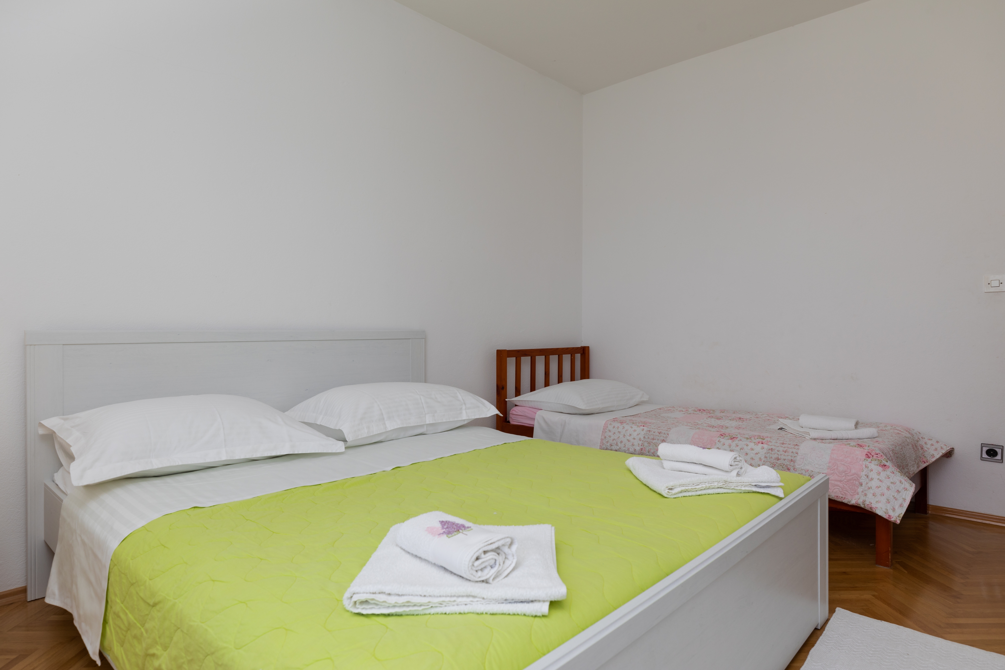Two bedroom apartment with terrace and sea view Duće, Omiš  A-a