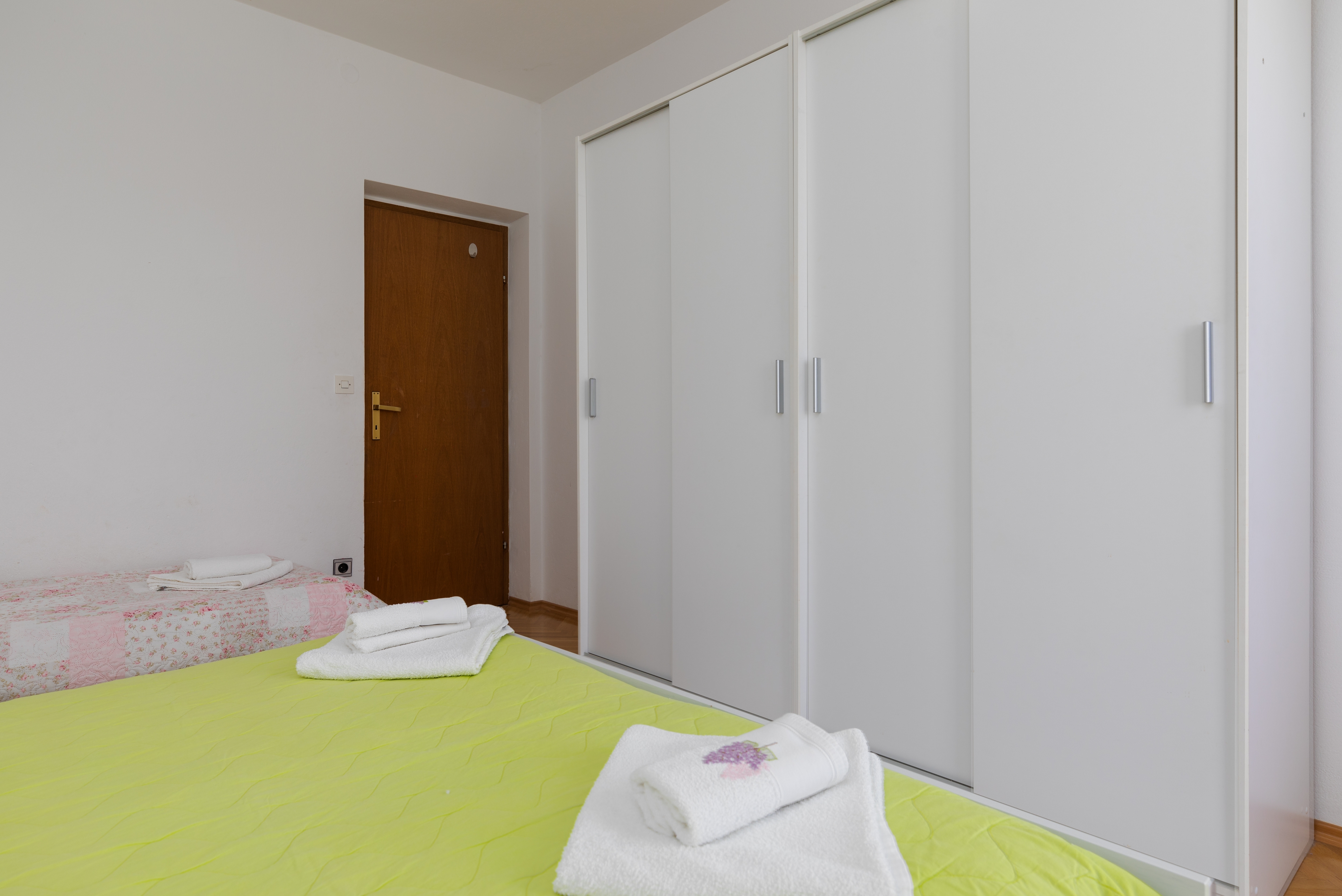 Two bedroom apartment with terrace and sea view Duće, Omiš  A-a