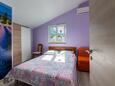 Sypialnia 2 Makarska, Sypialnia 2 w zakwaterowaniu typu apartment, Dostępna klimatyzacja, zwierzęta domowe są dozwolone i WiFi.
