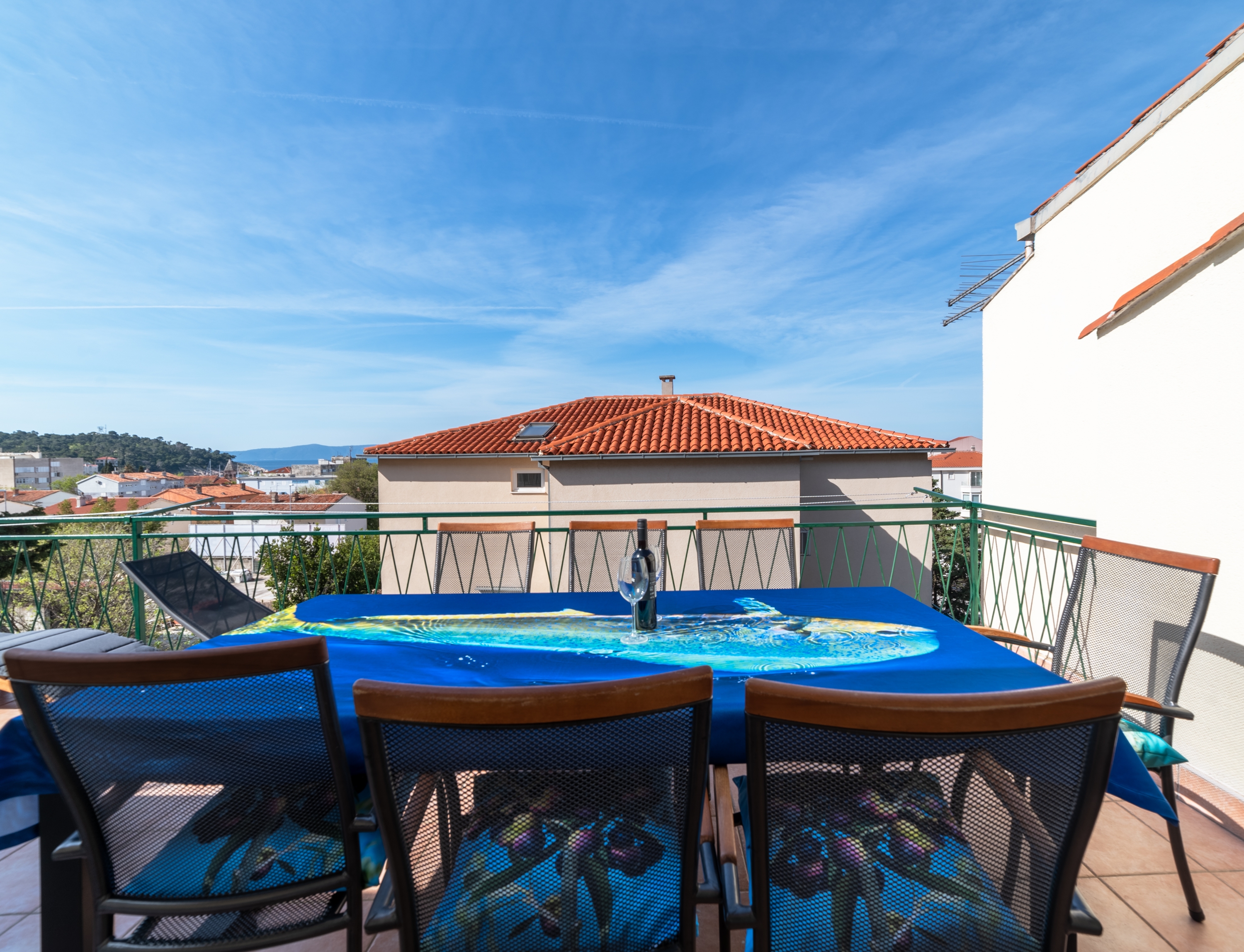 Three bedroom apartment with terrace and sea view Makarska  A-a