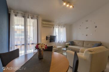 Vrsar, Obývací pokoj v ubytování typu apartment, s klimatizací, domácí mazlíčci povoleni a WiFi.