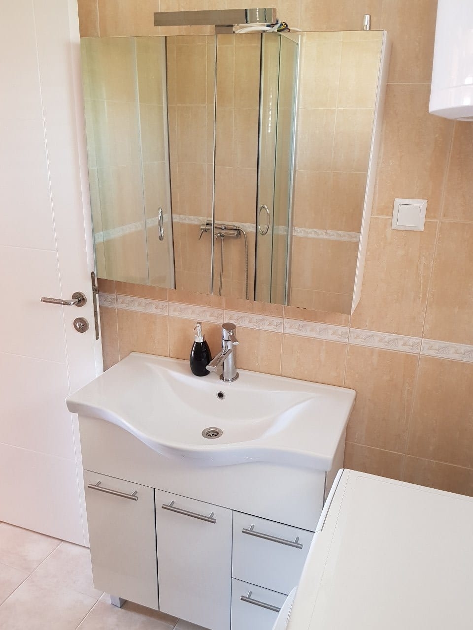 Three bedroom apartment with terrace and sea view Vrsi - Mulo, Zadar  A-a
