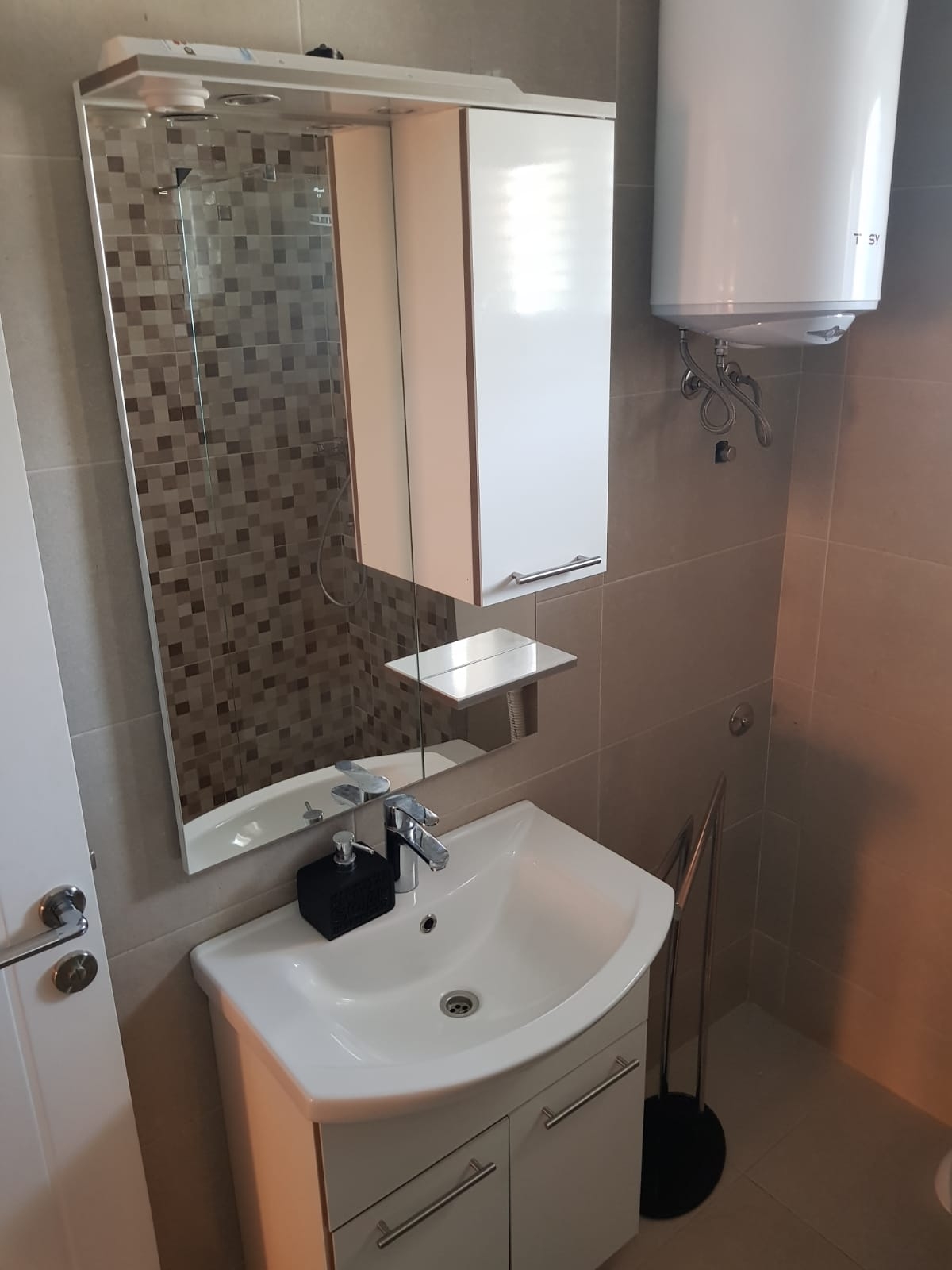 Three bedroom apartment with terrace Vrsi - Mulo, Zadar  A-b