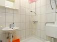 Ванная комната 1 Dugi Rat, Ванная комната 1 в размещении типа apartment, WiFi.