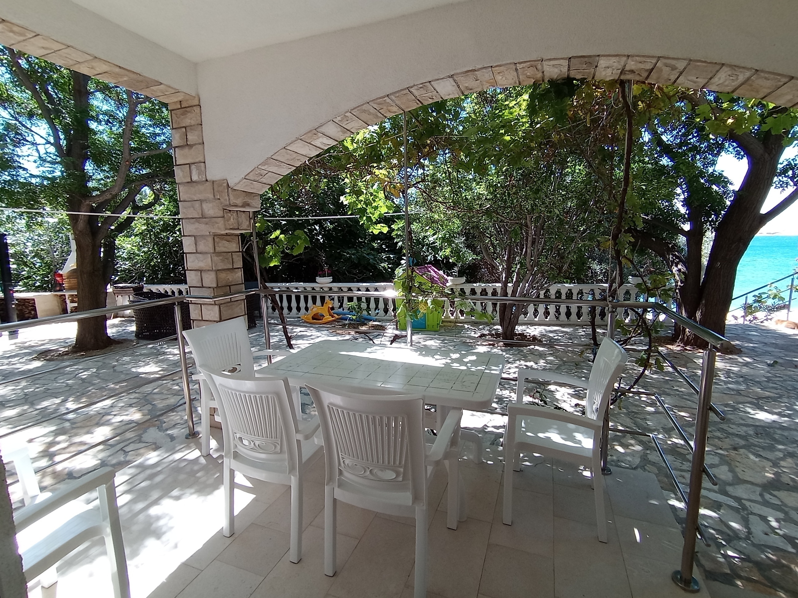 Two bedroom apartment near beach Vidalići, Pag (A-18936-b) Two bedroom apartment near beach Vidalići, Pag (A-18936-b)