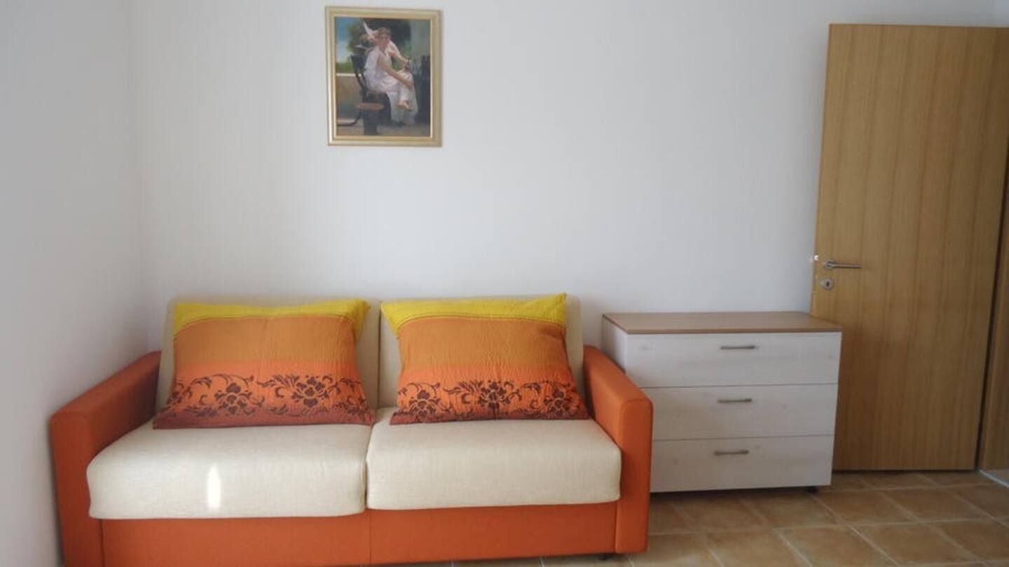 One bedroom apartment near beach Vidalići, Pag (A-18936-e)