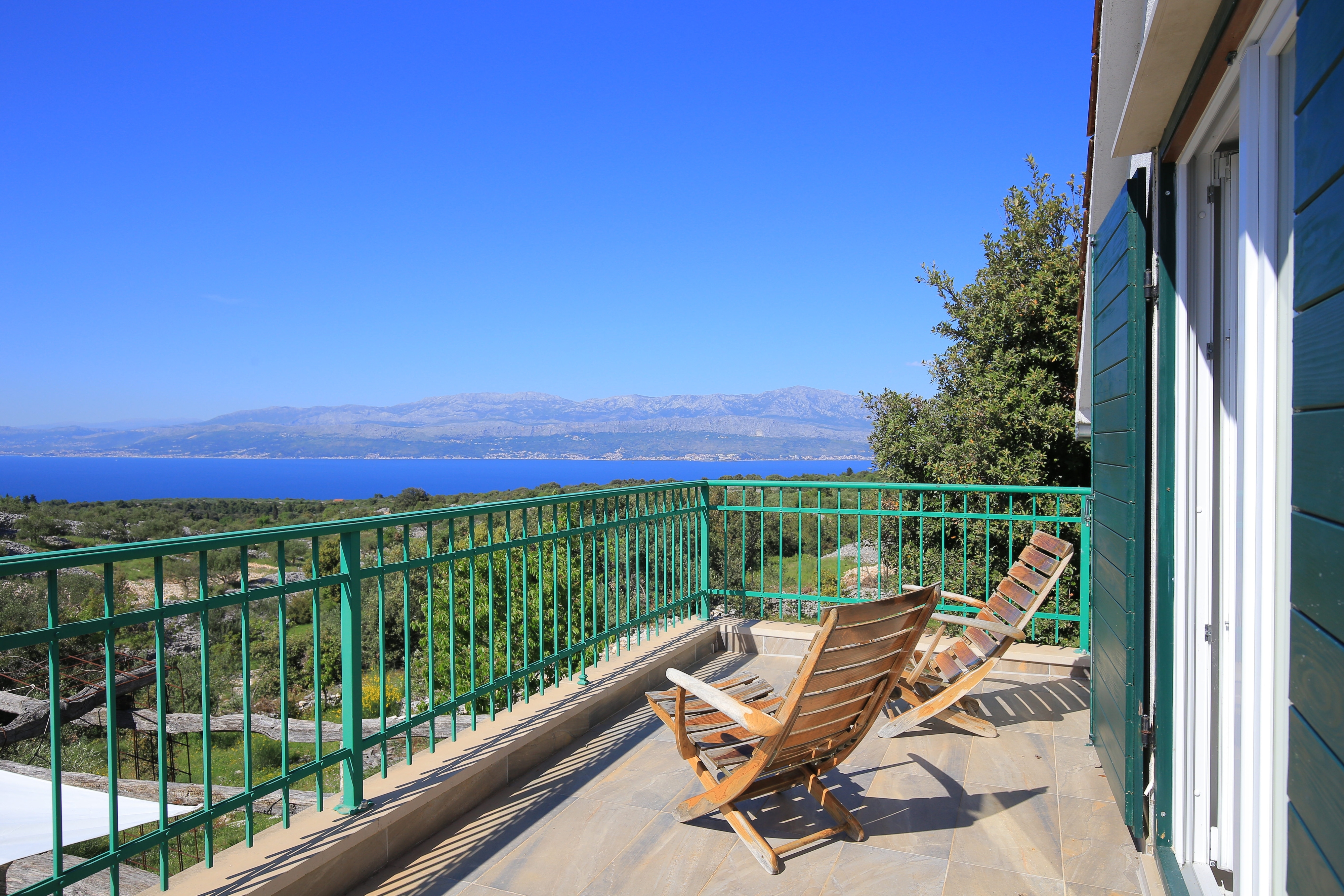 One bedroom house with terrace and sea view Škrip, Brač  K