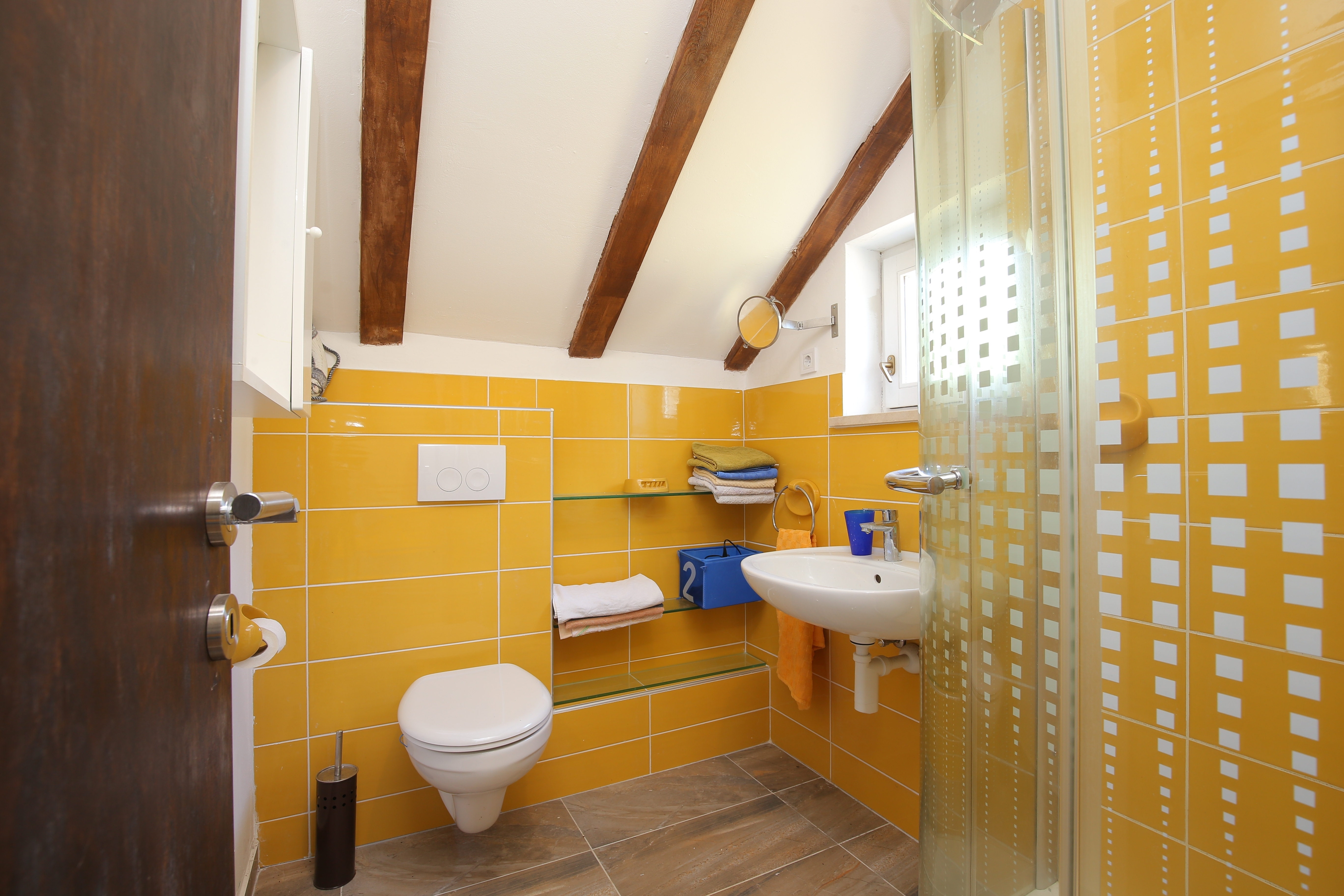 One bedroom house with terrace and sea view Škrip, Brač  K