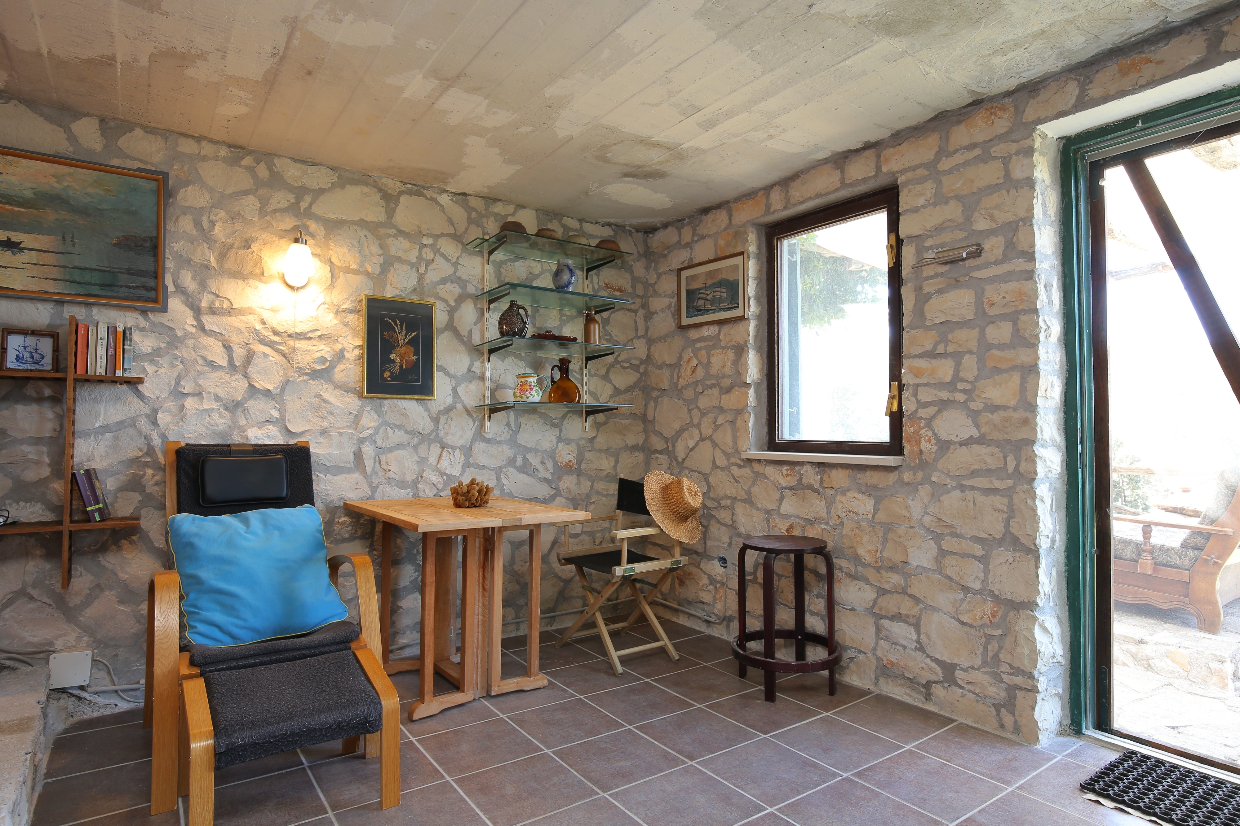 One bedroom house with terrace and sea view Škrip, Brač (K-18944)