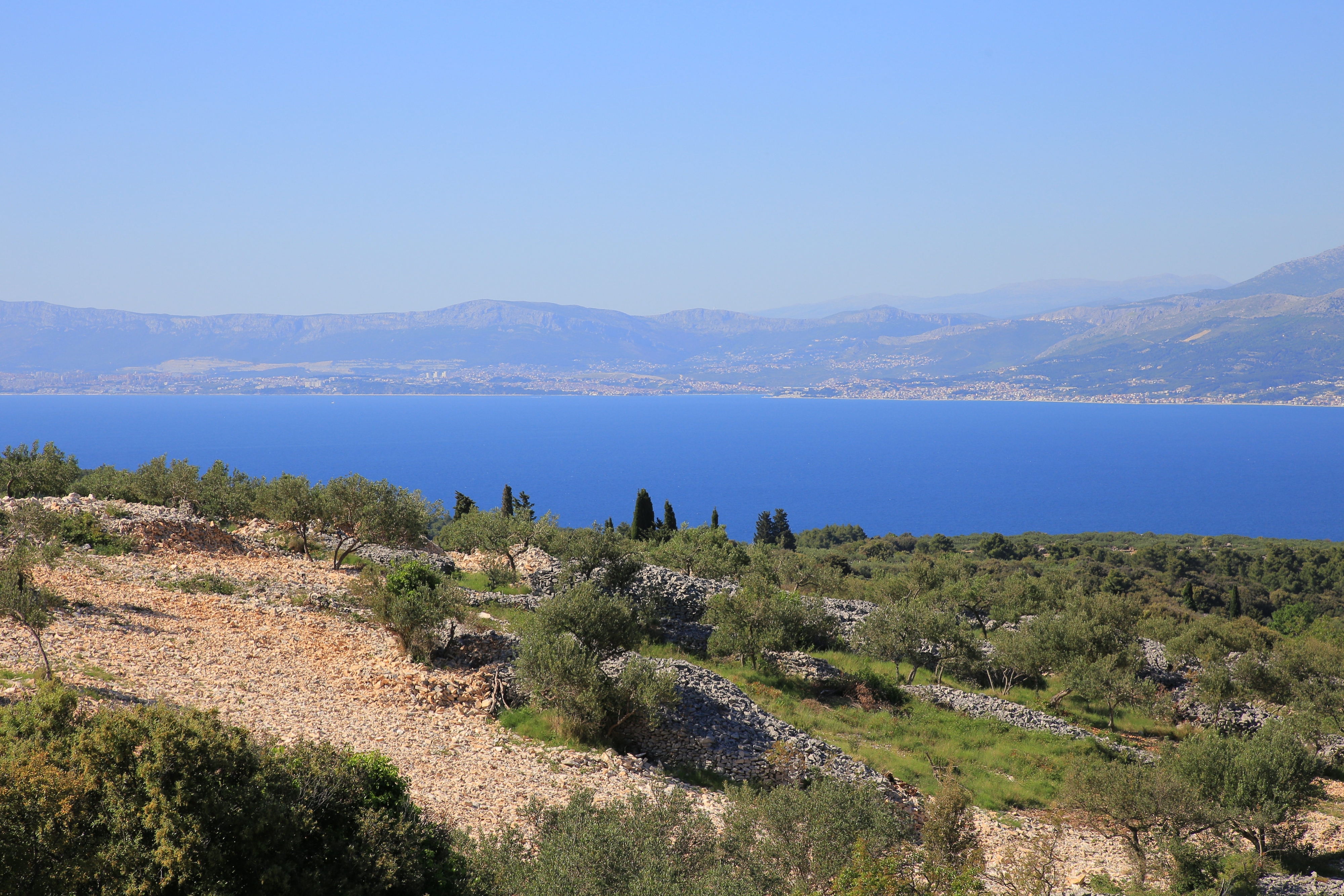 One bedroom house with terrace and sea view Škrip, Brač (K-18944)