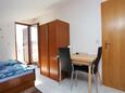 Dining room Bušinci, Dining room in the studio-apartment, WiFi.