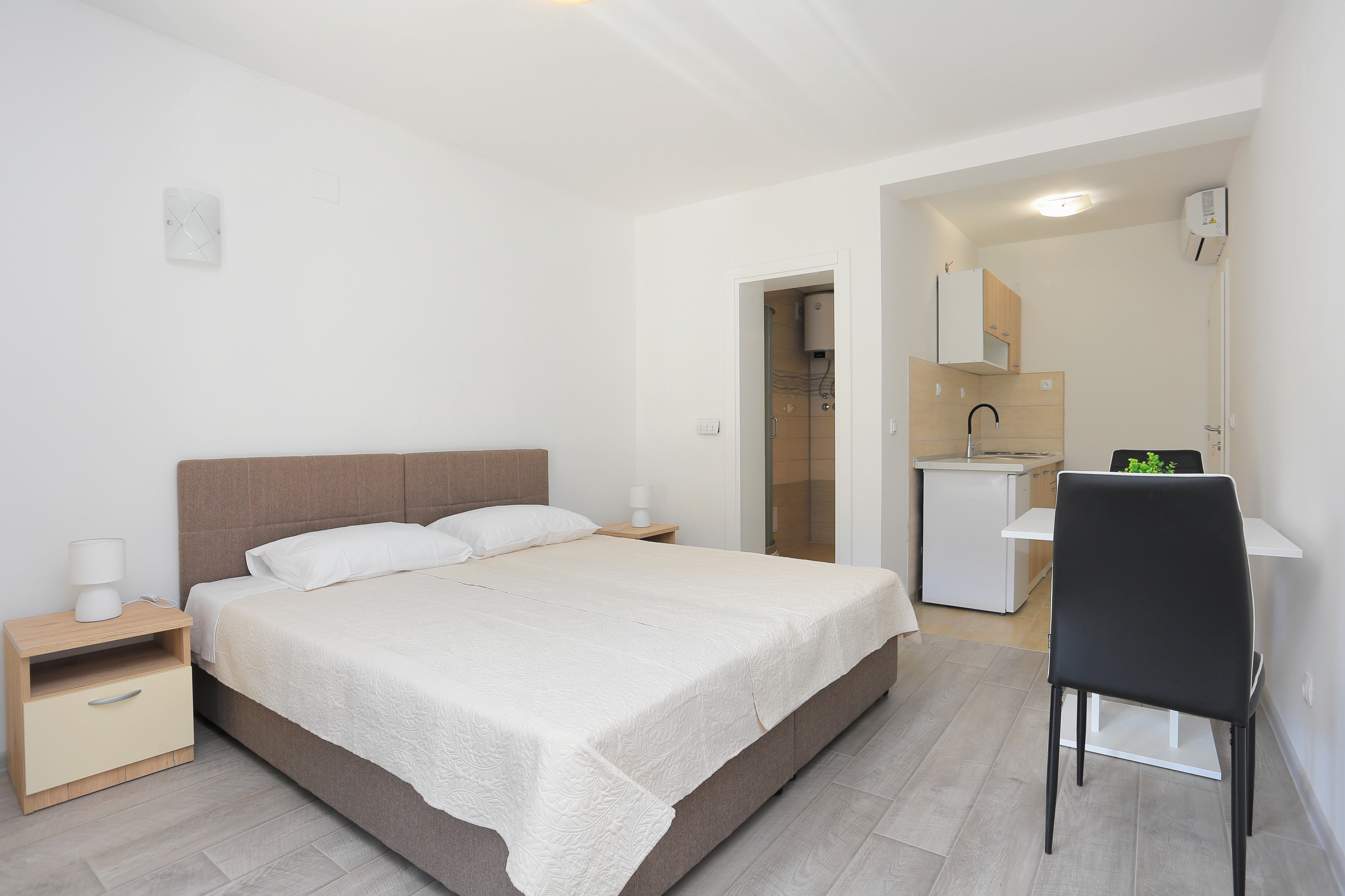 Studio flat with terrace and sea view Mastrinka, Čiovo (AS-18954-b) Studio flat with terrace and sea view Mastrinka, Čiovo (AS-18954-b)