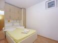 Bedroom 2 Makarska, Bedroom 2 in the apartment, WiFi.