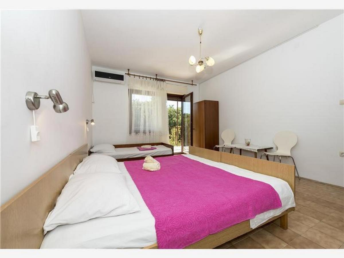 Three bedroom apartment with balcony Vodice  A-a