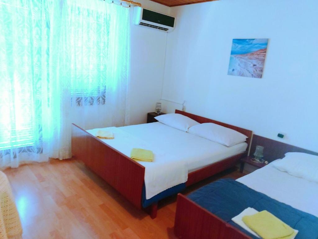 Three bedroom apartment with balcony Vodice  A-b