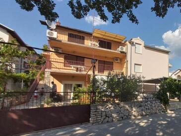 Vodice, Vodice, Property 18959 - Apartments with pebble beach.