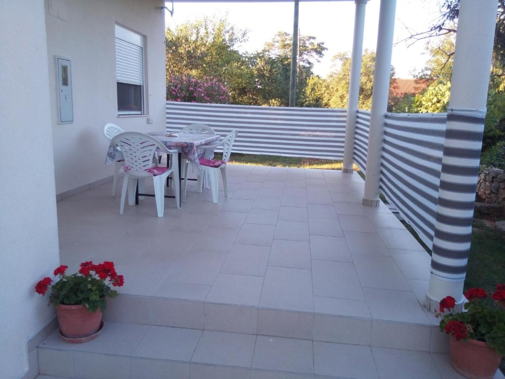 Studio flat with terrace Lozovac, Krka  AS-a