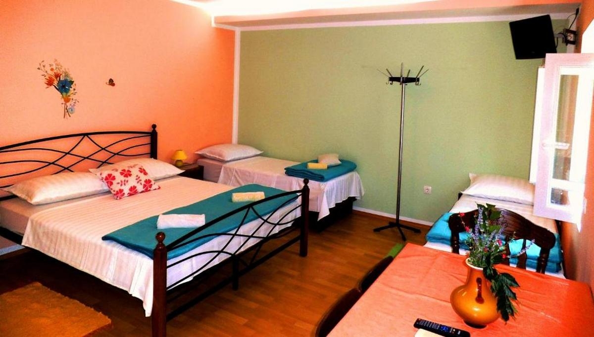 Studio flat with terrace Lozovac, Krka  AS-b