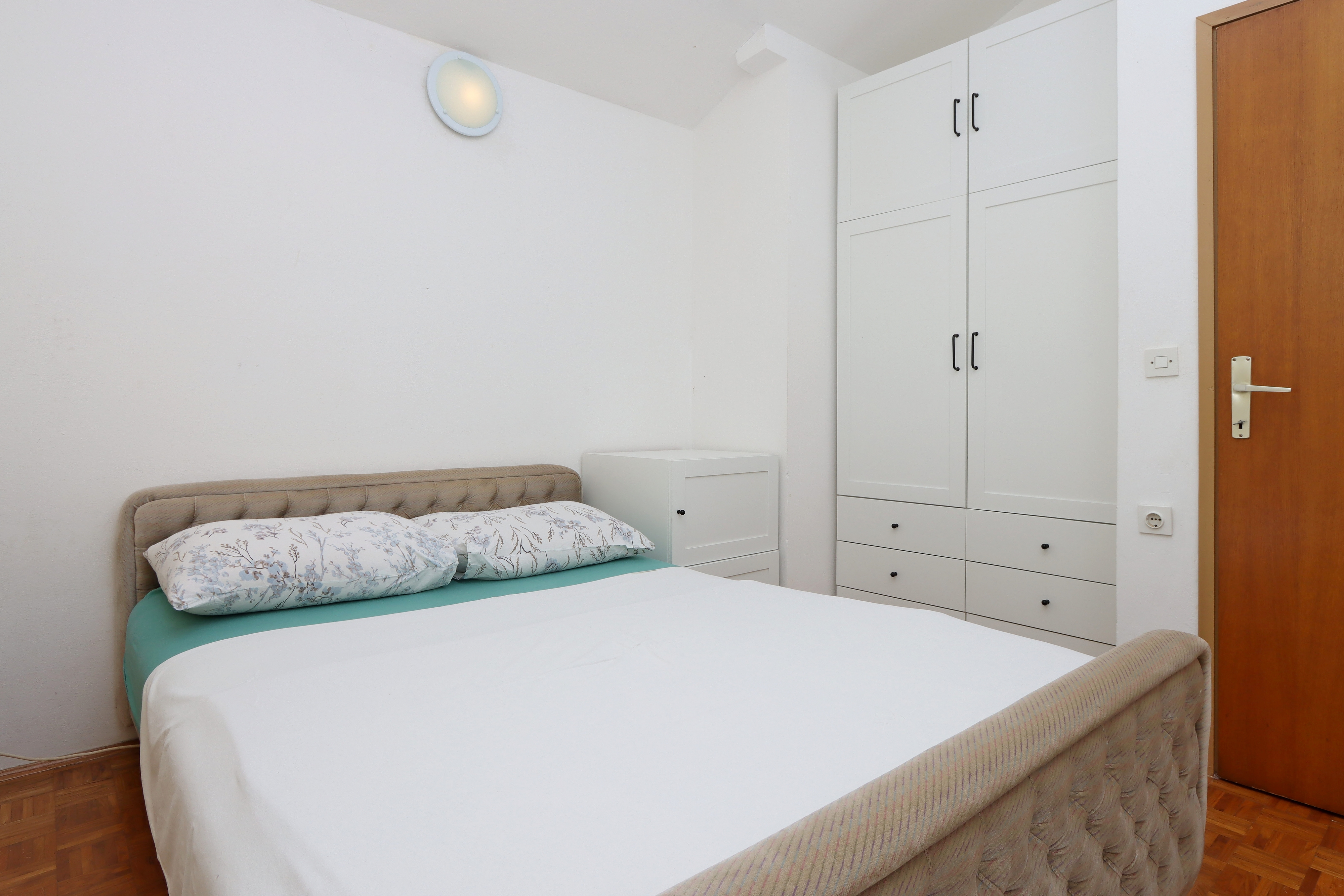 Four bedroom apartment with terrace and sea view Pinezići, Krk  A-a