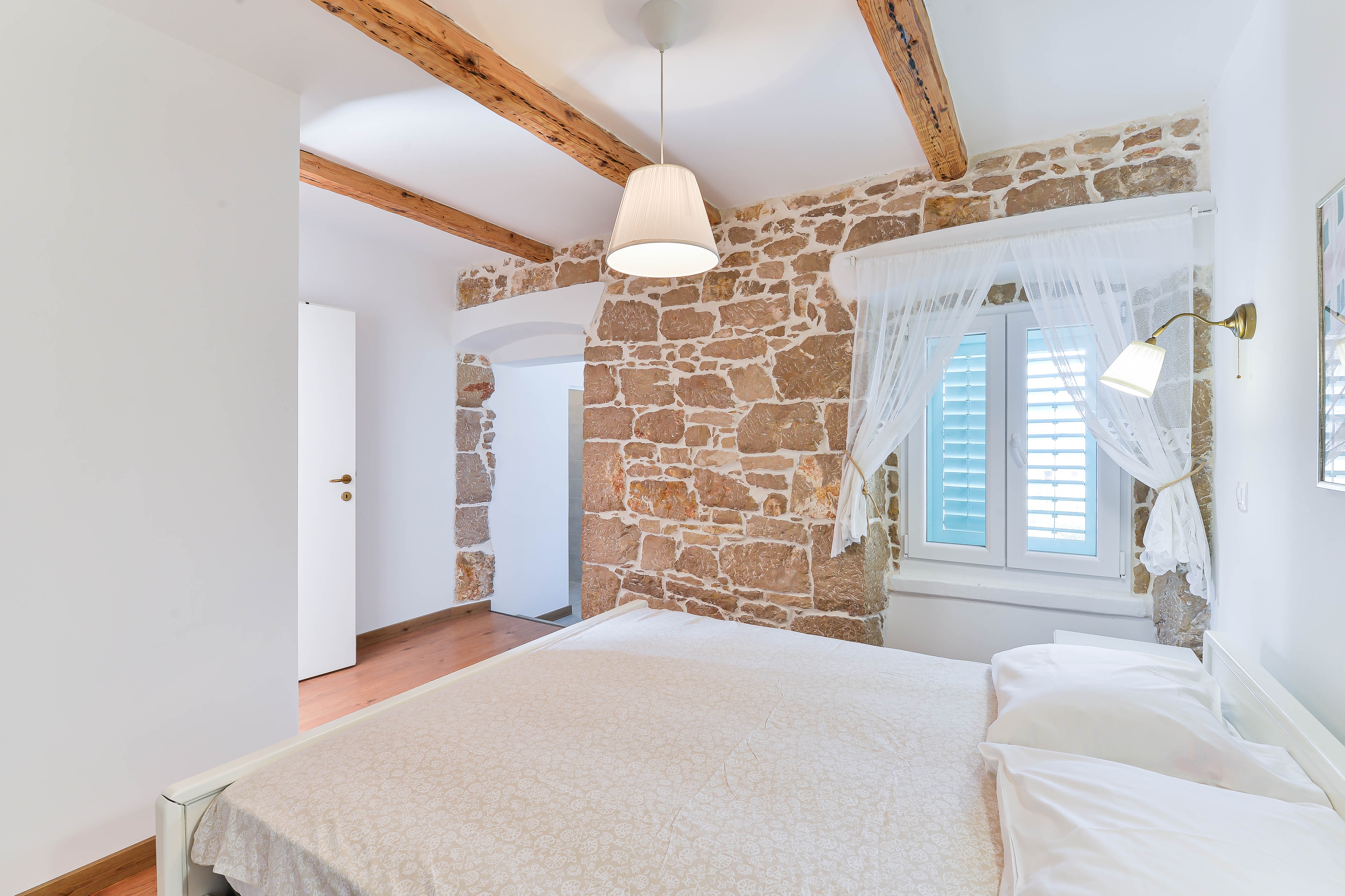 Four bedroom house with terrace and sea view Pakoštane, Biograd  K