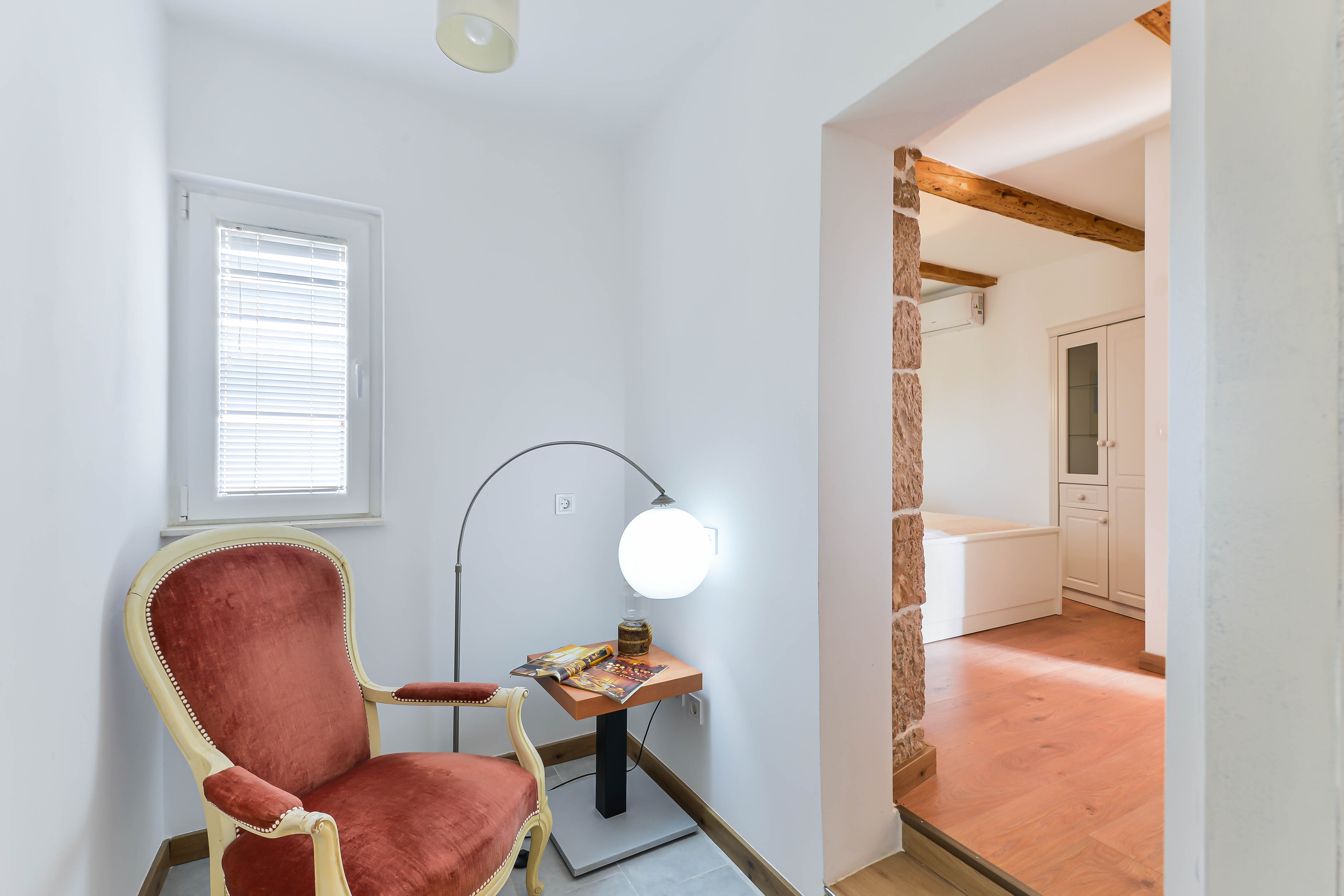 Four bedroom house with terrace and sea view Pakoštane, Biograd  K