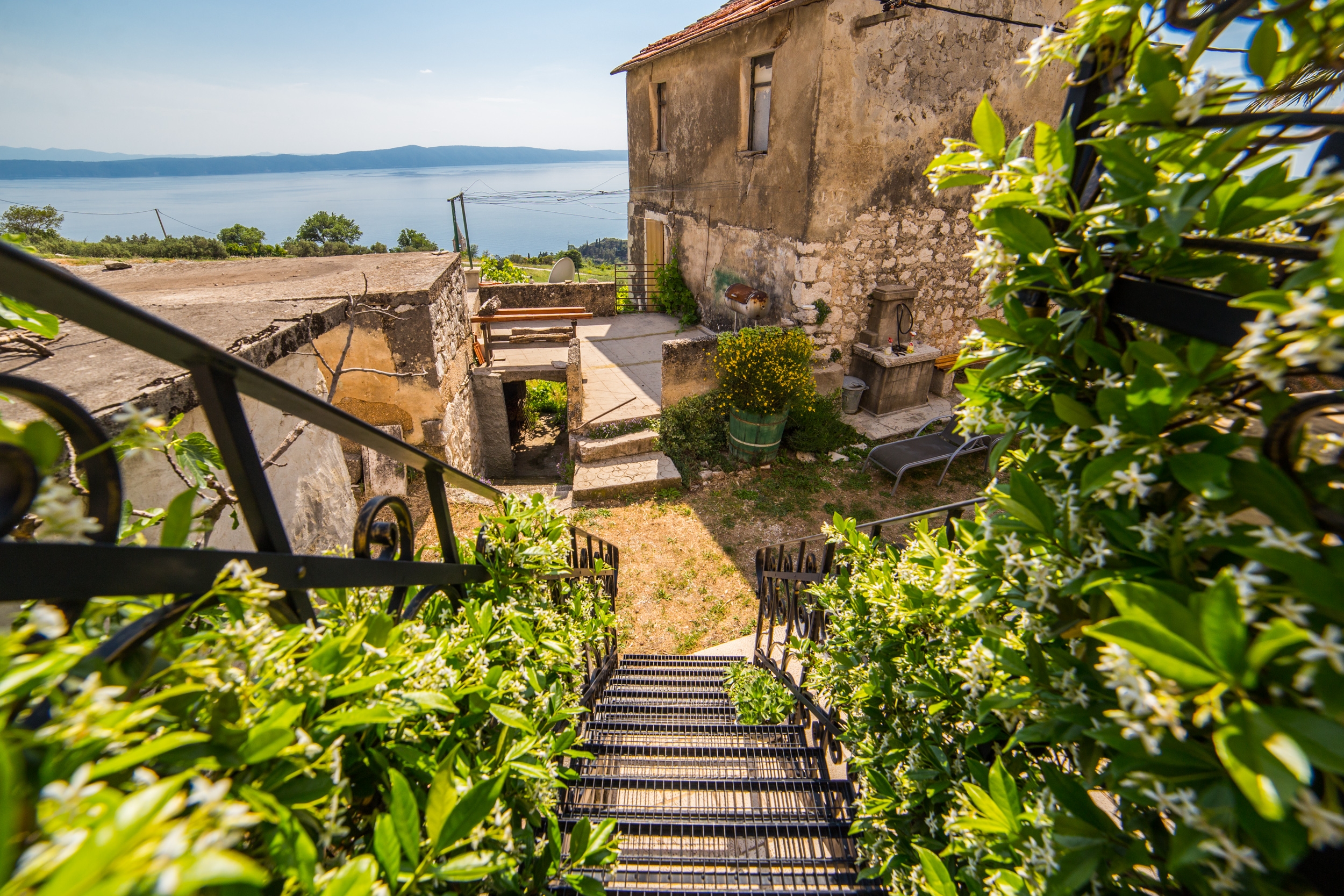 One bedroom house with terrace and sea view Gornja Podgora, Makarska  K