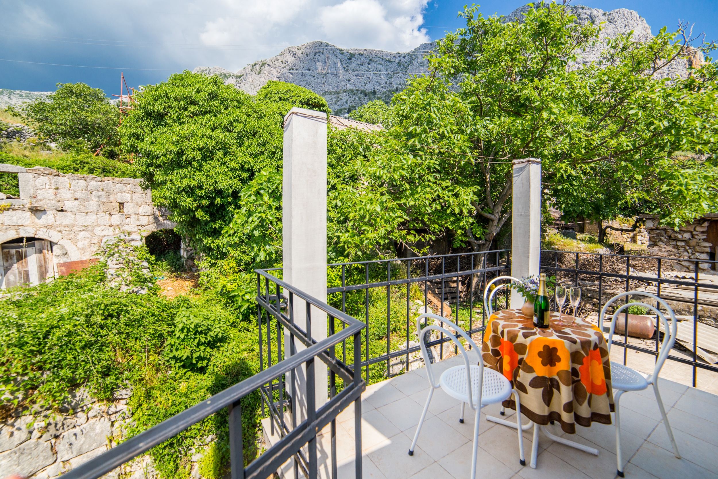 One bedroom house with terrace and sea view Gornja Podgora, Makarska  K