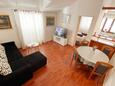 Obývací pokoj Makarska, Obývací pokoj v ubytování typu apartment, s klimatizací a WiFi.