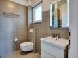 Koupelna 2 Pirovac, Koupelna 2 v ubytování typu apartment, WiFi.