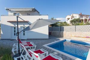 Family friendly house with a swimming pool Vinisce, Trogir - 19001