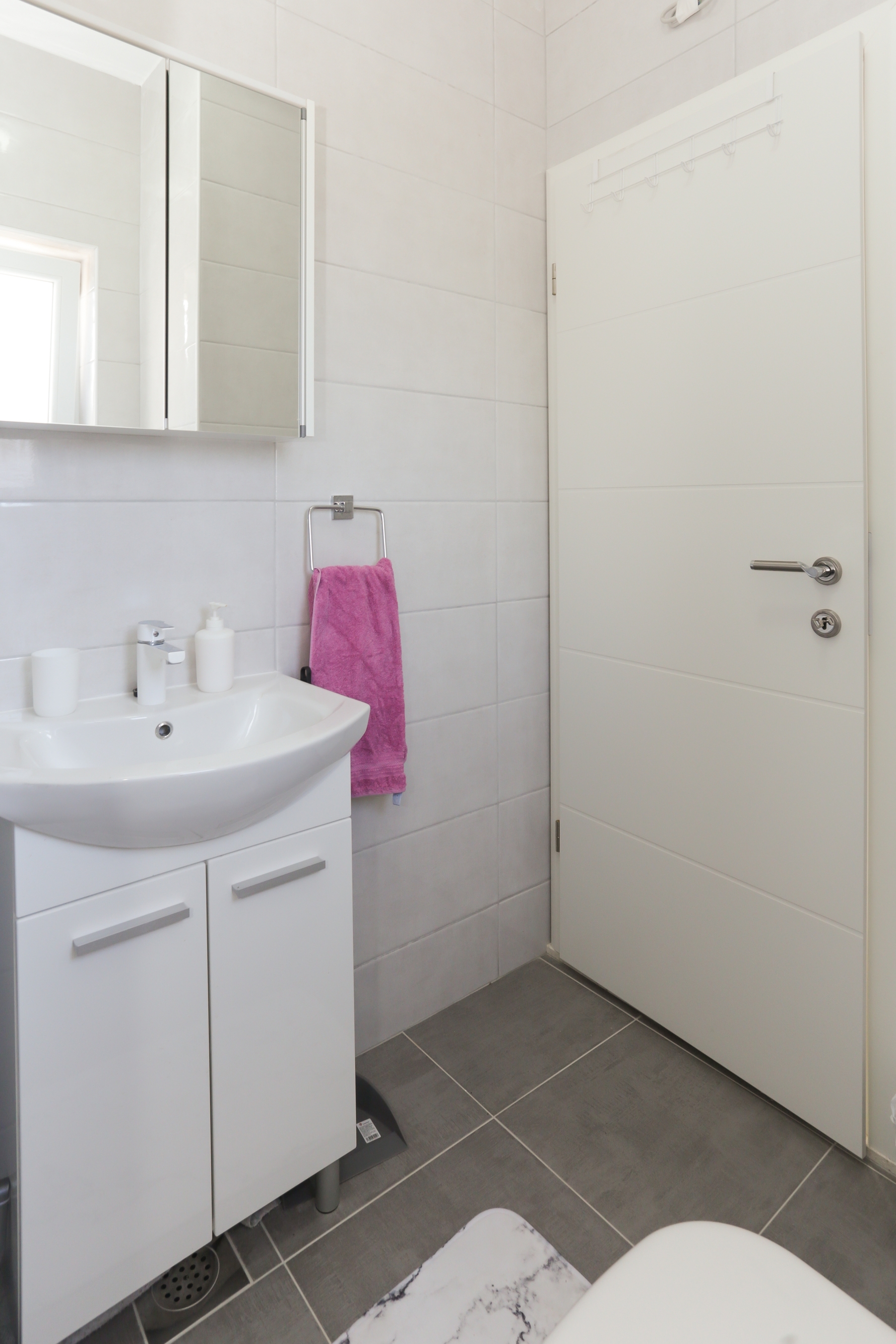 Three bedroom house with terrace and sea view Vinišće, Trogir  K