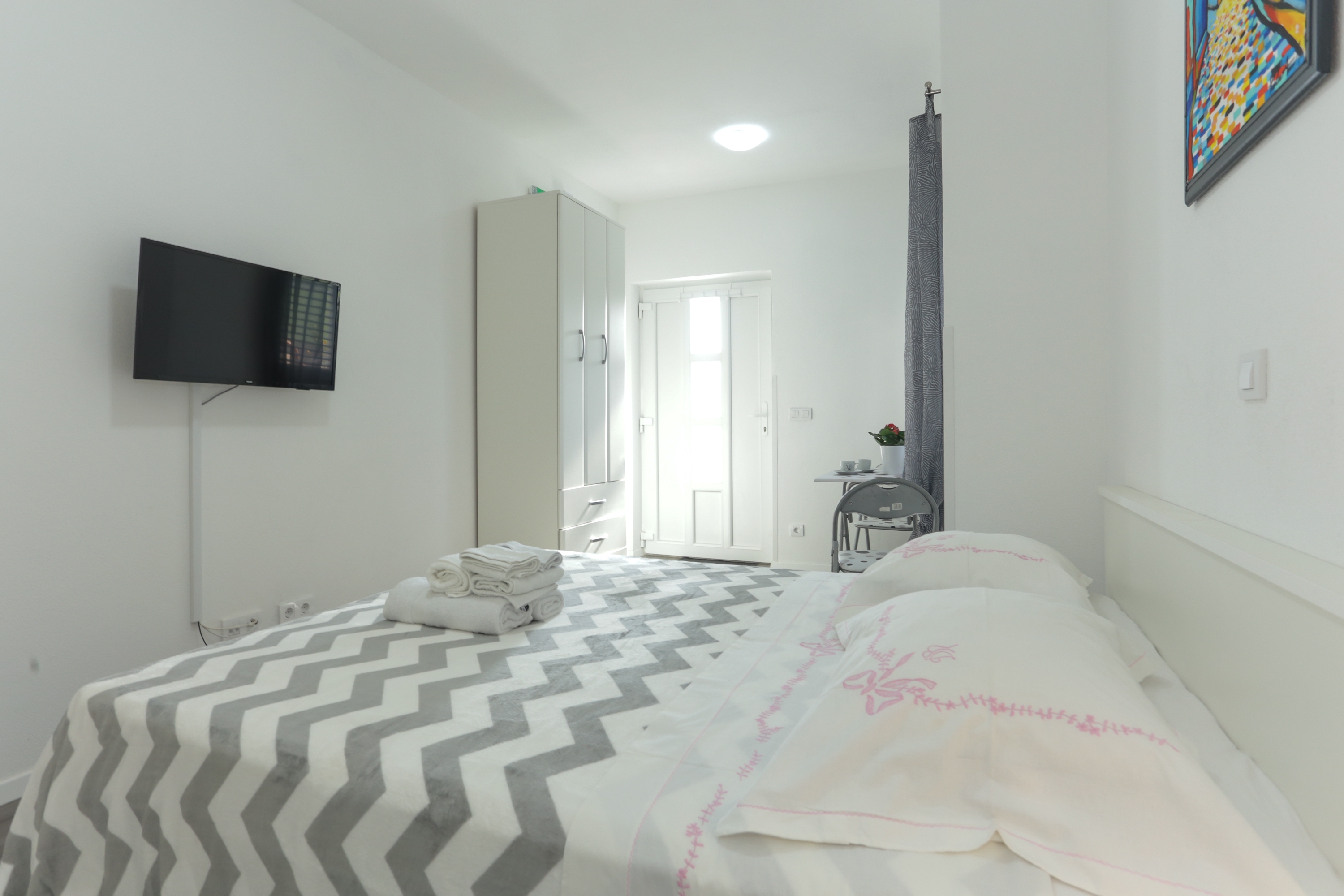 Three bedroom house with terrace and sea view Vinišće, Trogir  K