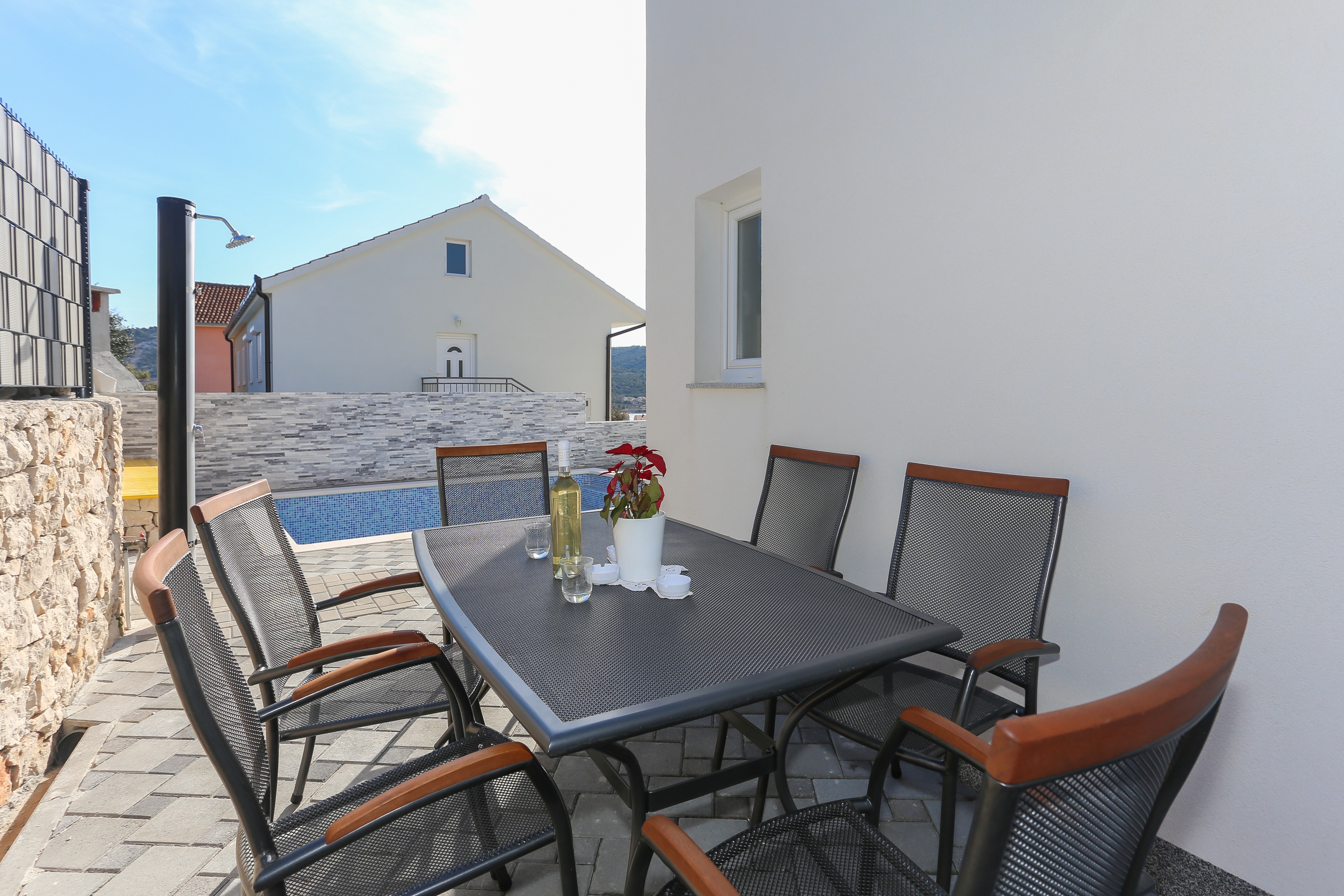 Three bedroom house with terrace and sea view Vinišće, Trogir  K