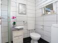 Bathroom 1 Borak, Bathroom 1 in the house, WiFi.