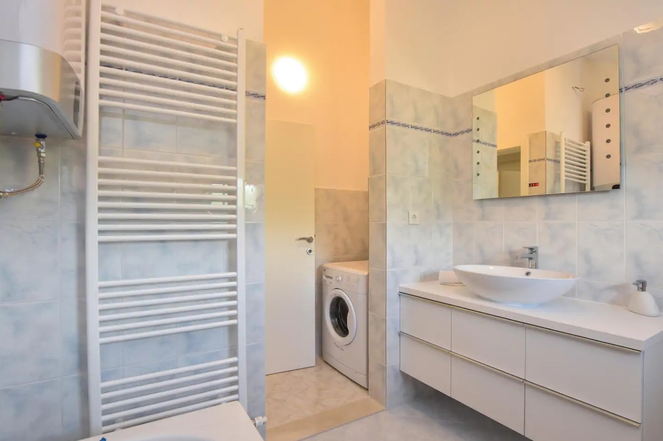 Comfortable and spacious house with terrace Dugopolje, Zagora  K