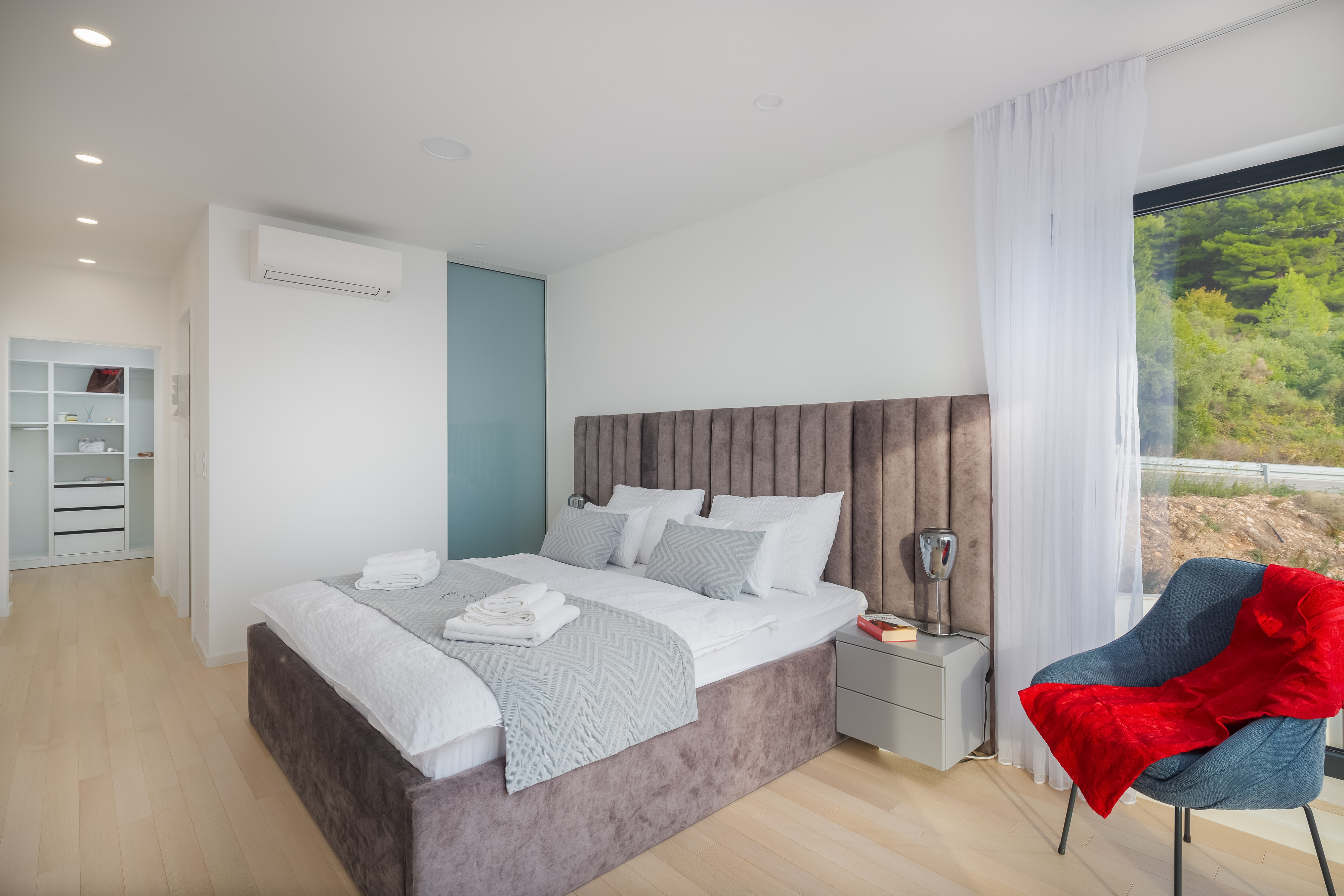 Three bedroom house with terrace and sea view Zaostrog, Makarska  K