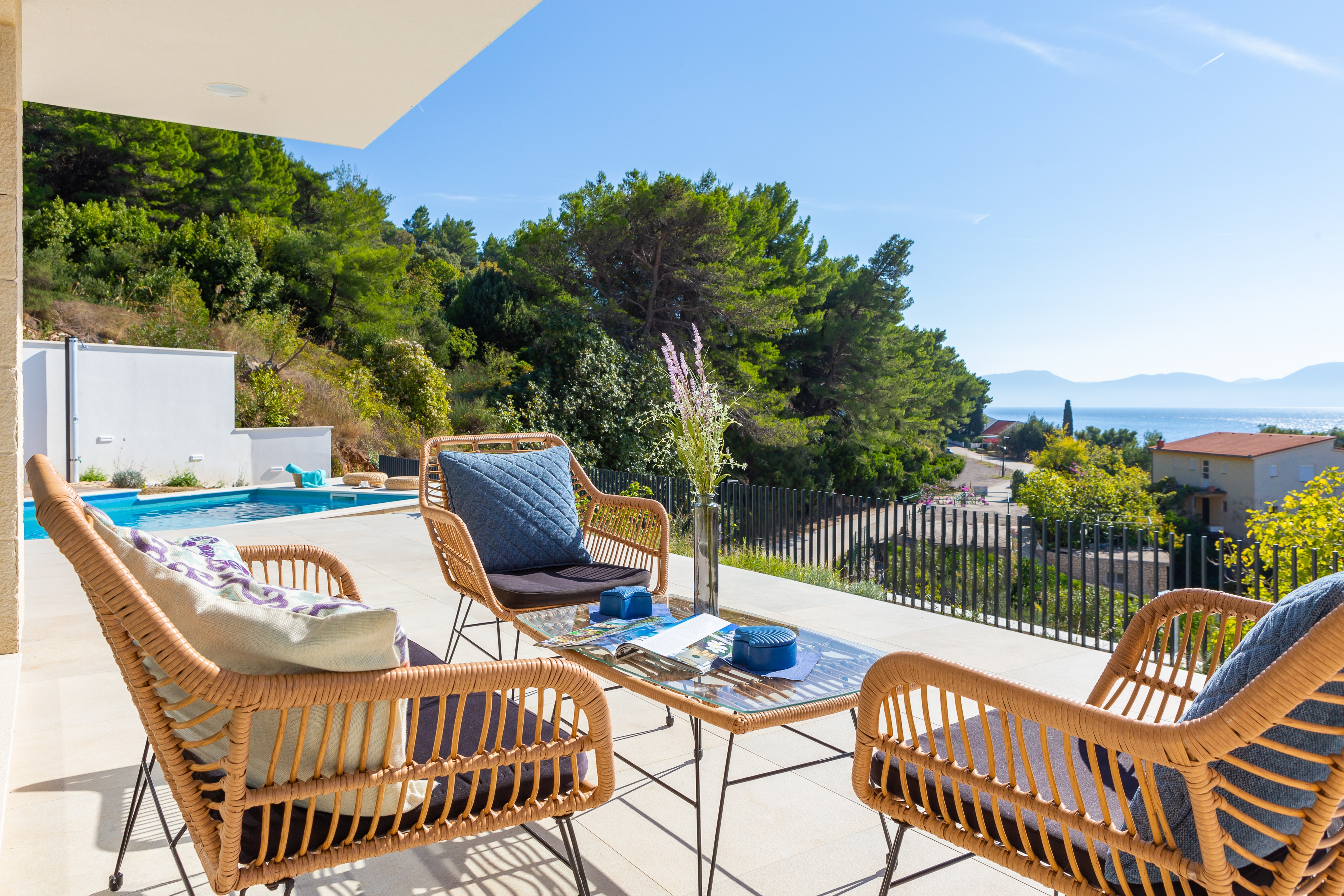 Three bedroom house with terrace and sea view Zaostrog, Makarska  K