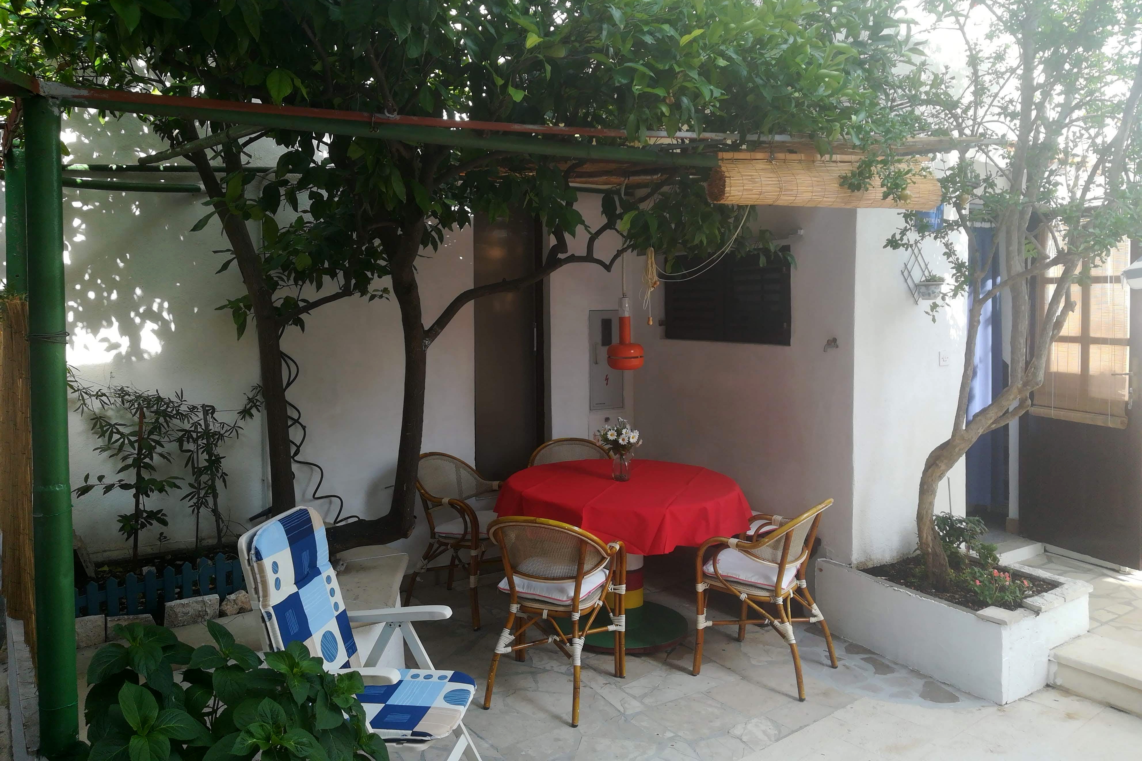 One bedroom apartment with terrace Makarska  A-a