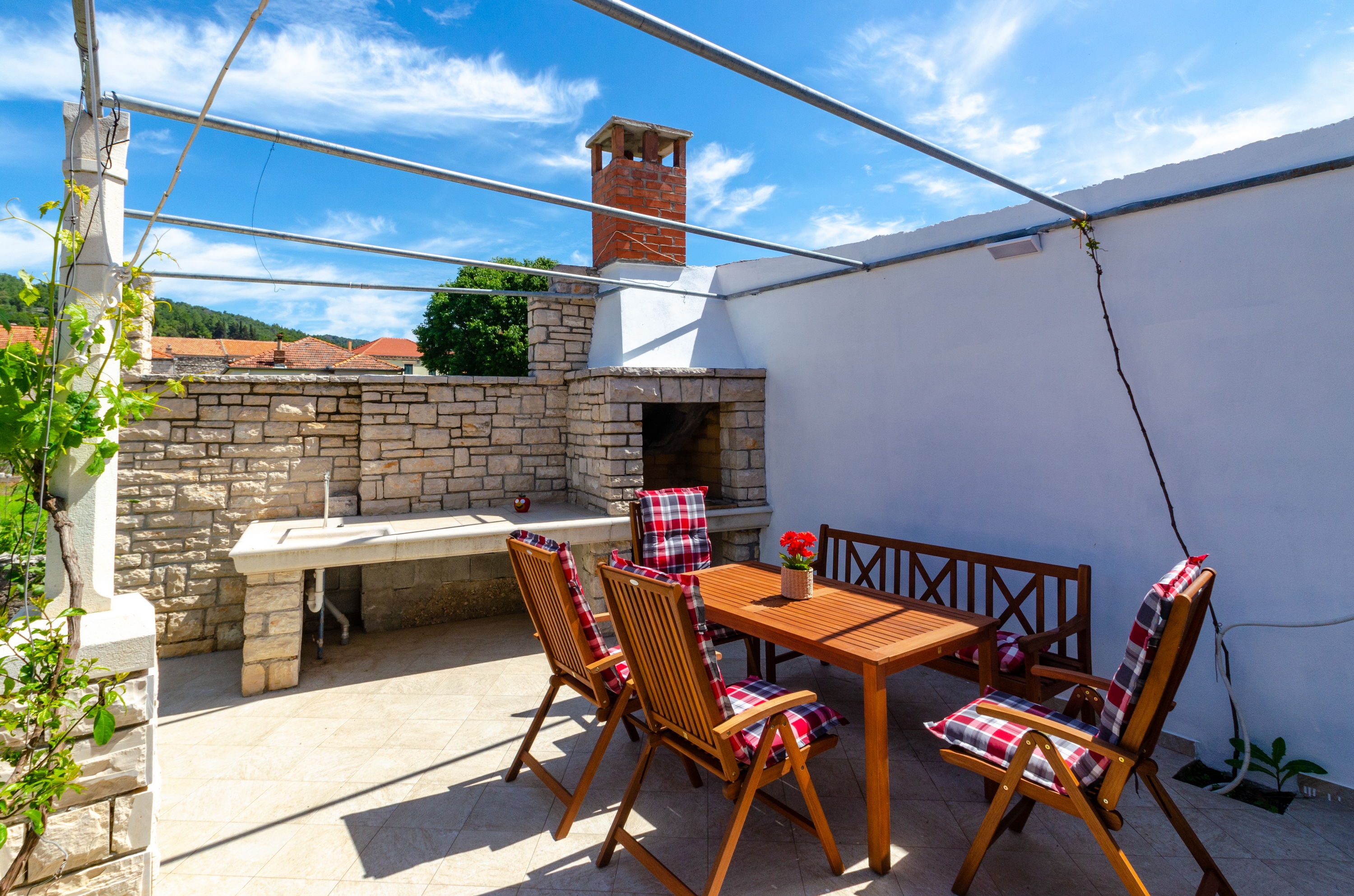 Dvosobna kuća s klimom Vela Luka, Korčula  K