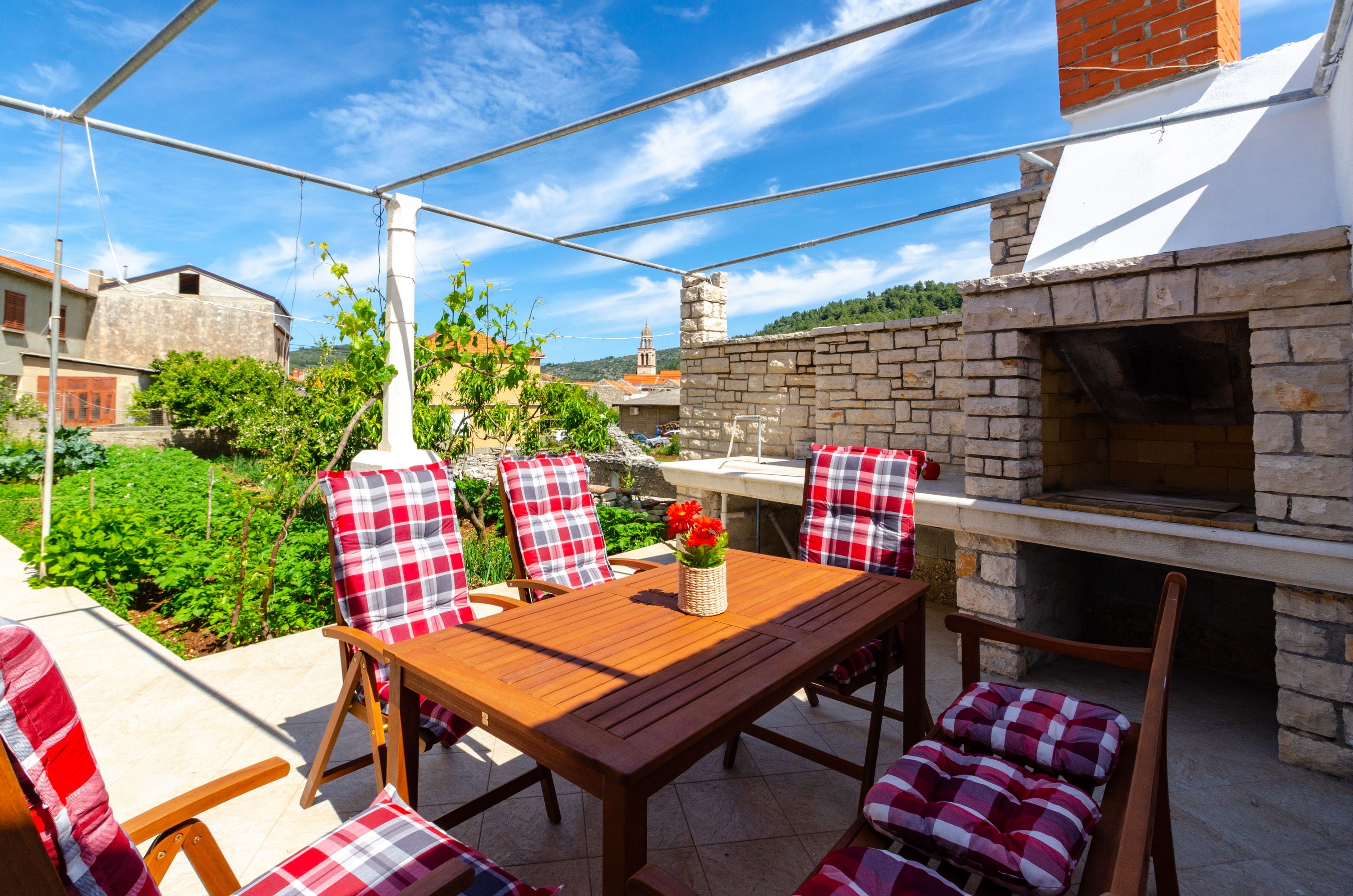 Dvosobna kuća s klimom Vela Luka, Korčula  K