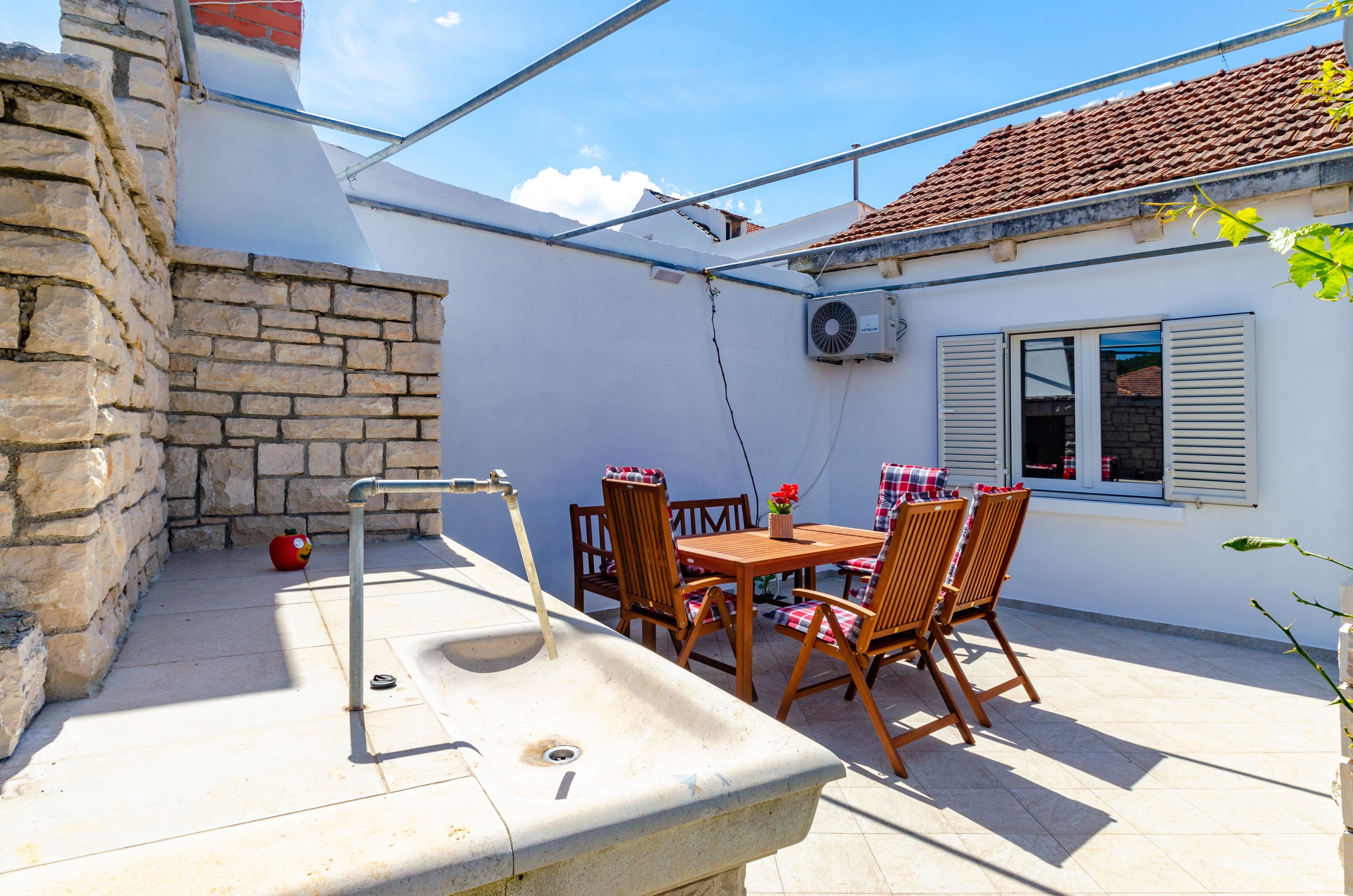 Dvosobna kuća s klimom Vela Luka, Korčula  K