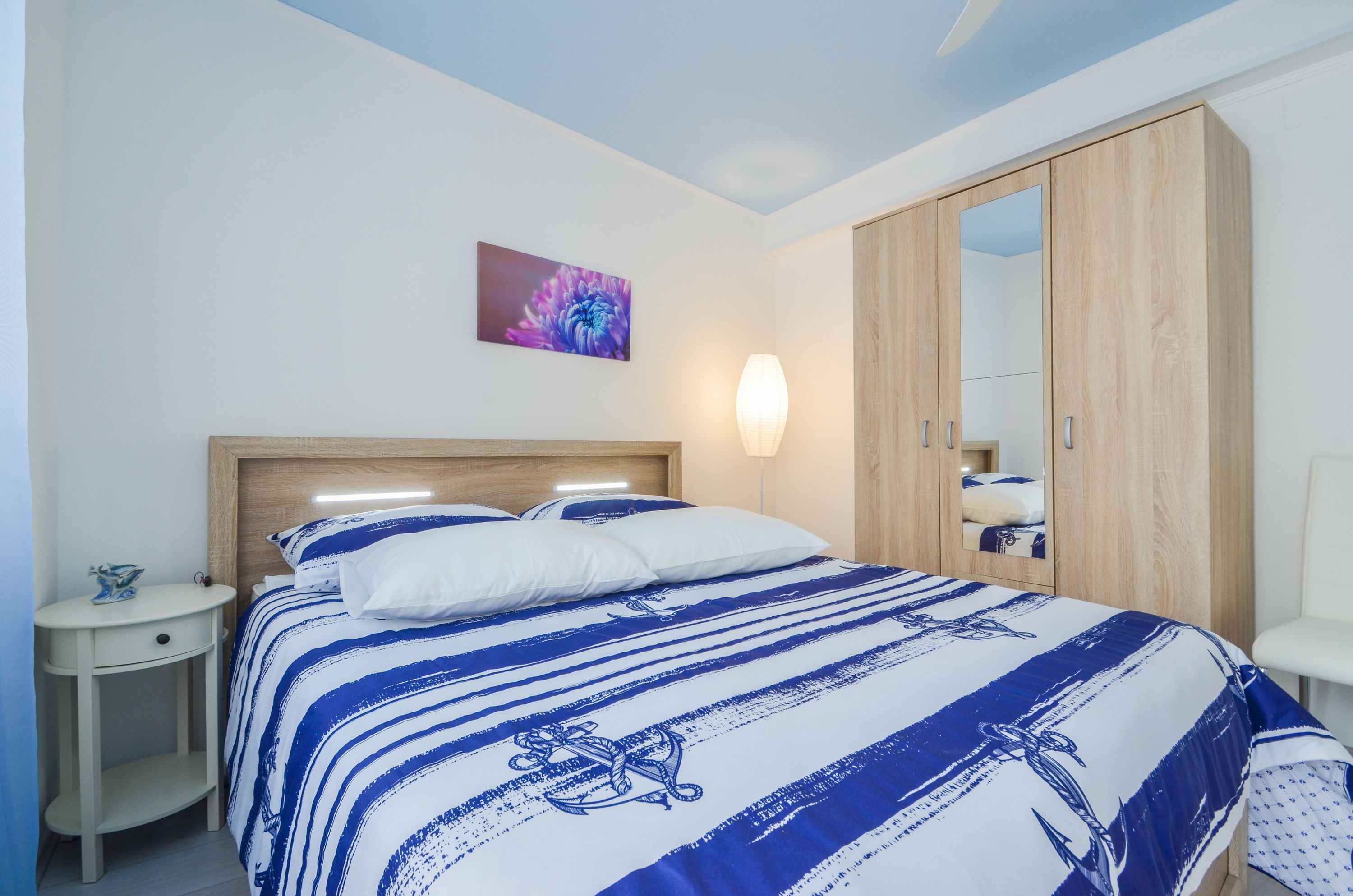 One bedroom house with terrace and sea view Zavalatica, Korčula  K