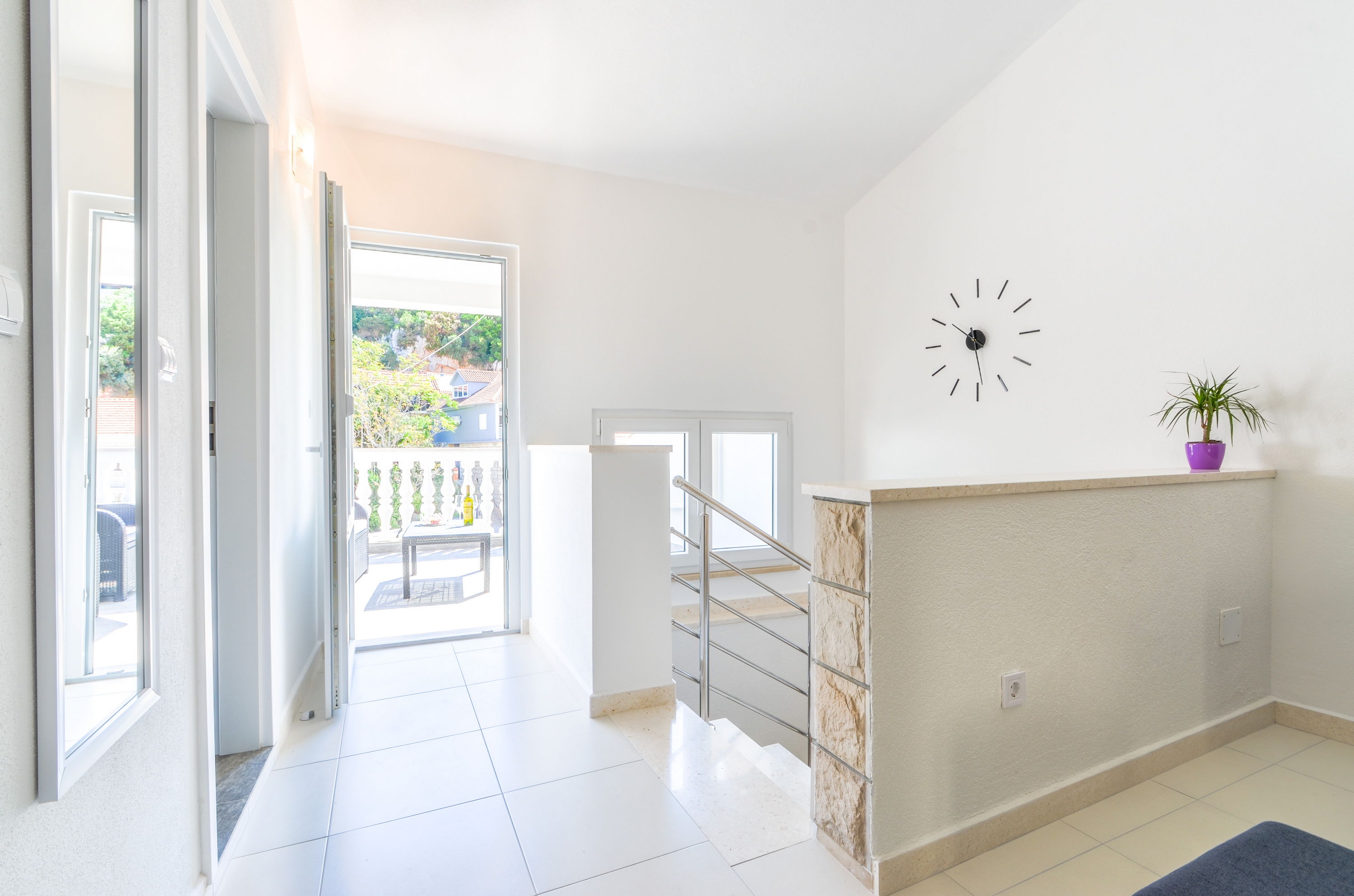 One bedroom house with terrace and sea view Zavalatica, Korčula  K