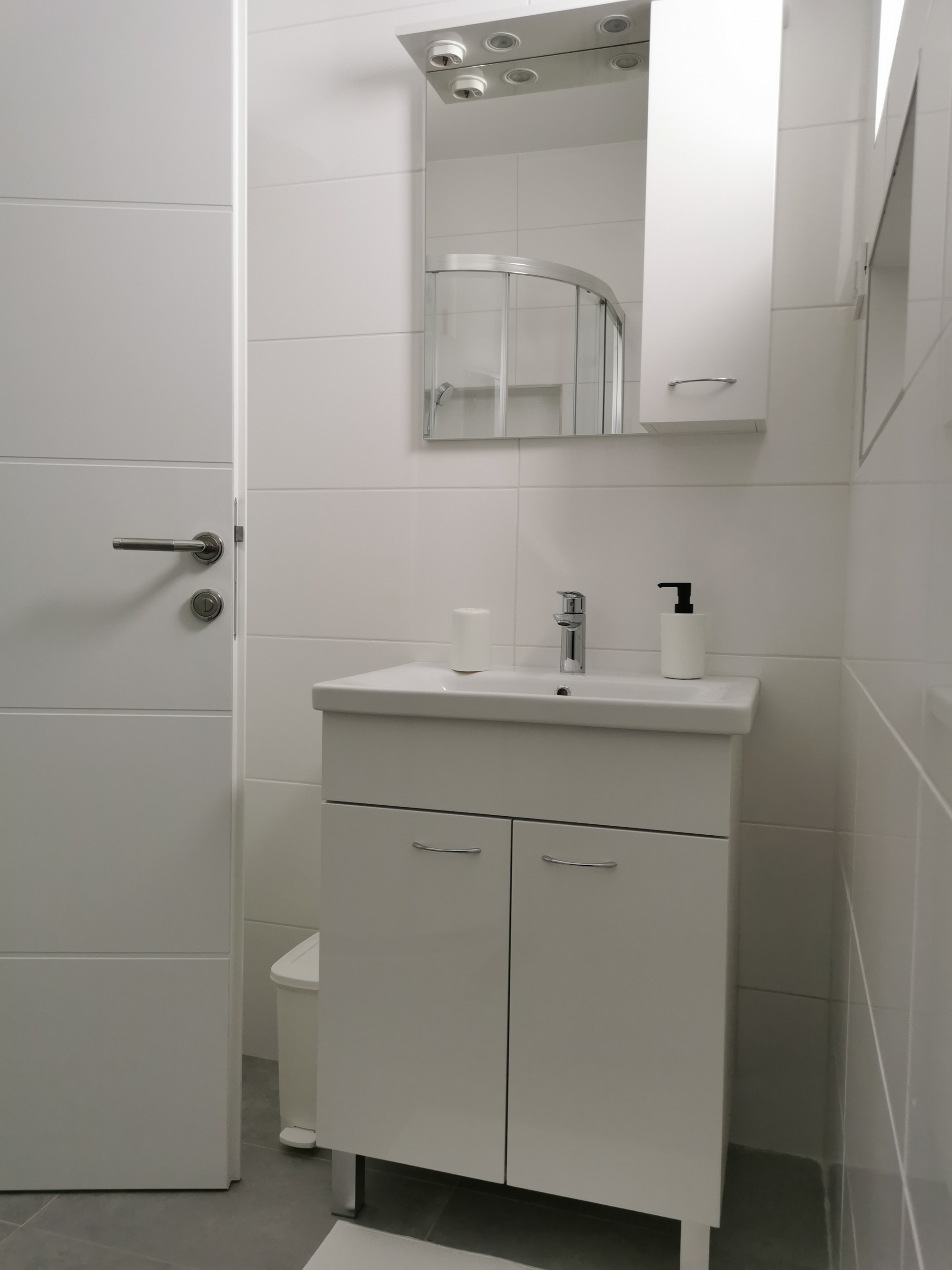 Two bedroom apartment with terrace Vrsi - Mulo, Zadar  A-b