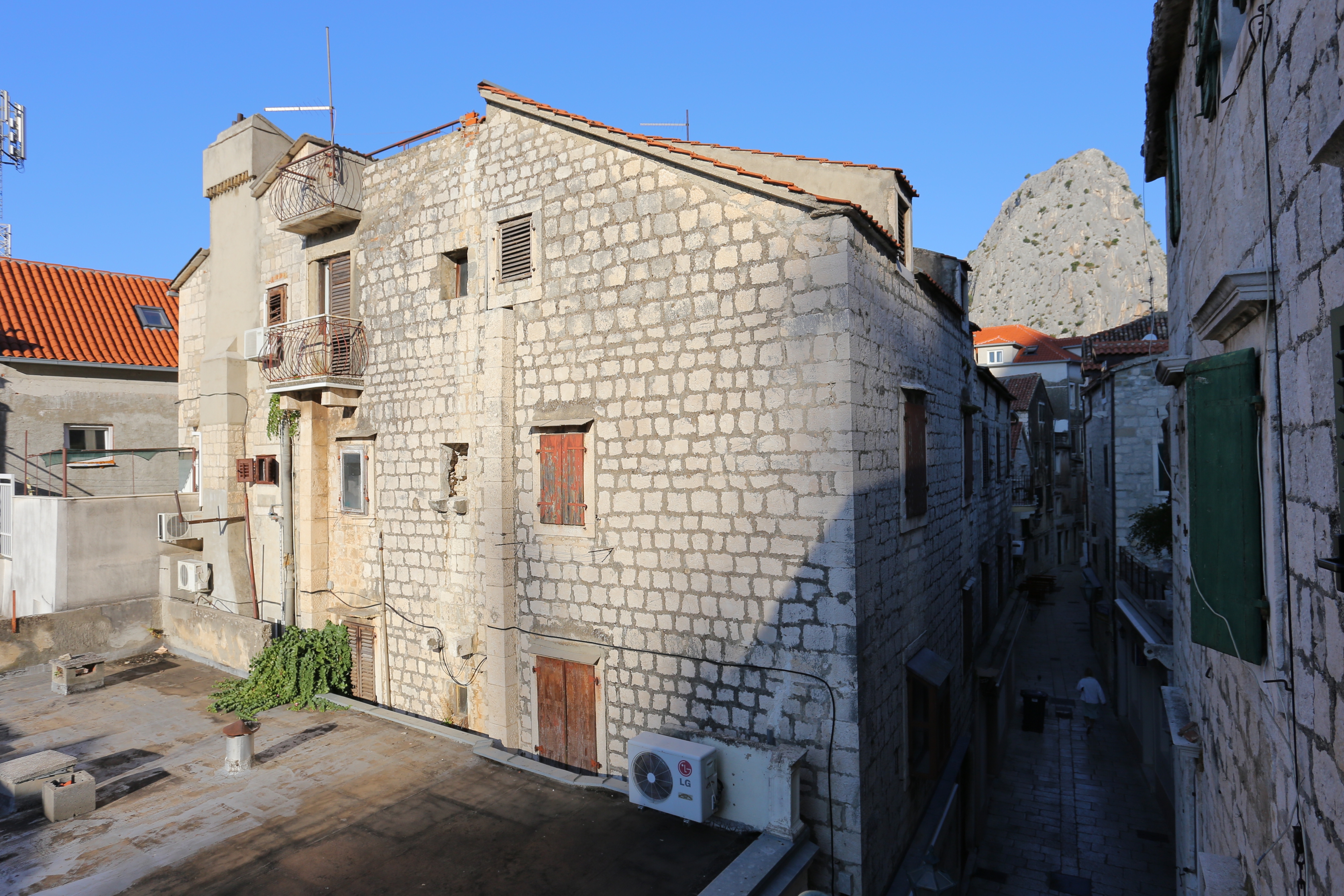 Two bedroom apartment with balcony Omiš  A-a