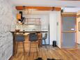 Dining room Omiš, Dining room in the apartment, air condition available and WiFi.