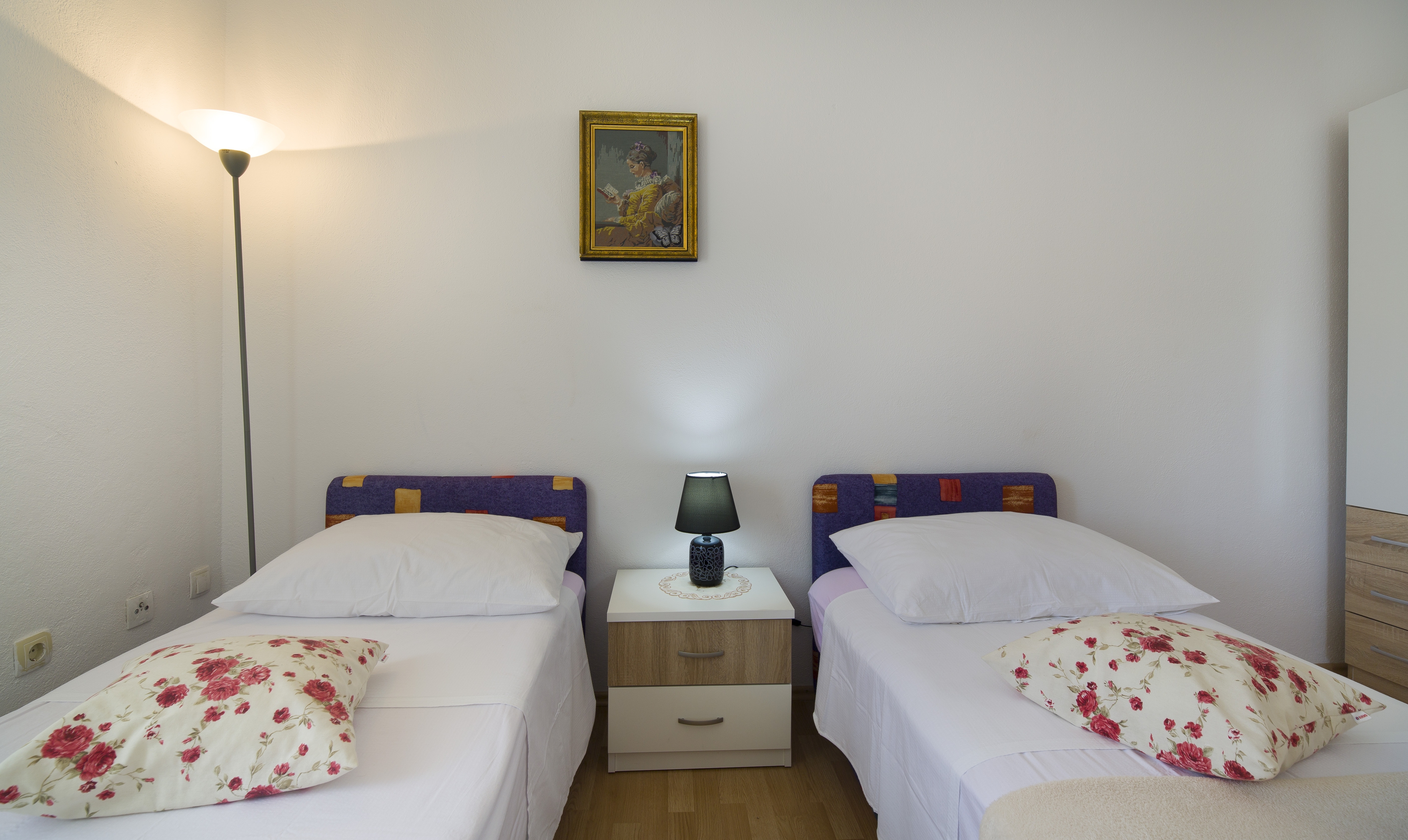 Two bedroom apartment with balcony and sea view Poljica, Trogir  A-b